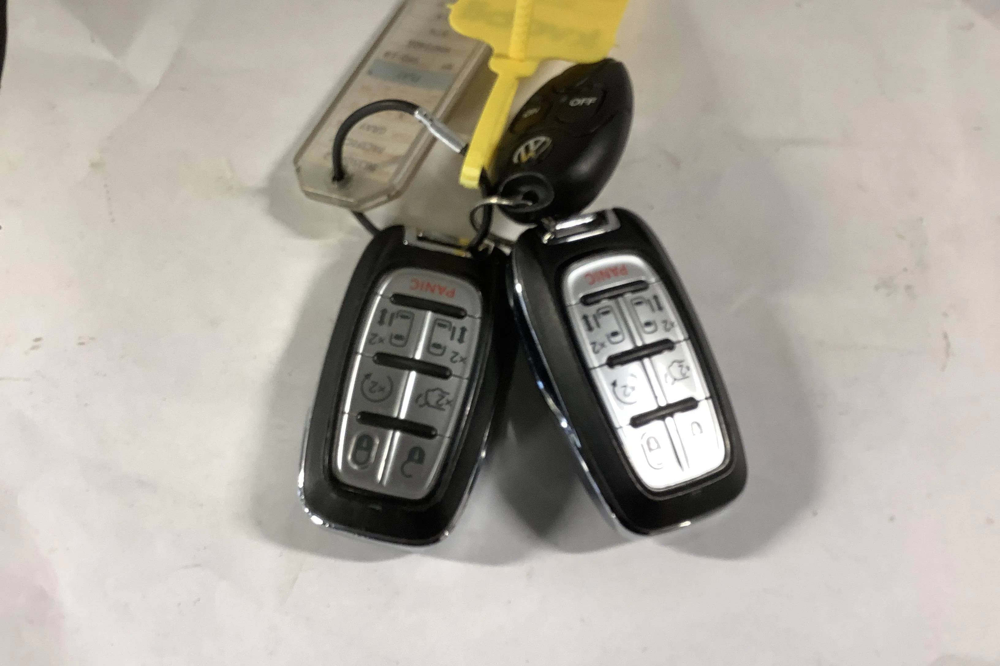 Presentation photo 21 of 21: Chrysler Pacifica 3.6 V6 FlexFuel (291hk) - 76 250 km - Automatic - gray - 2018