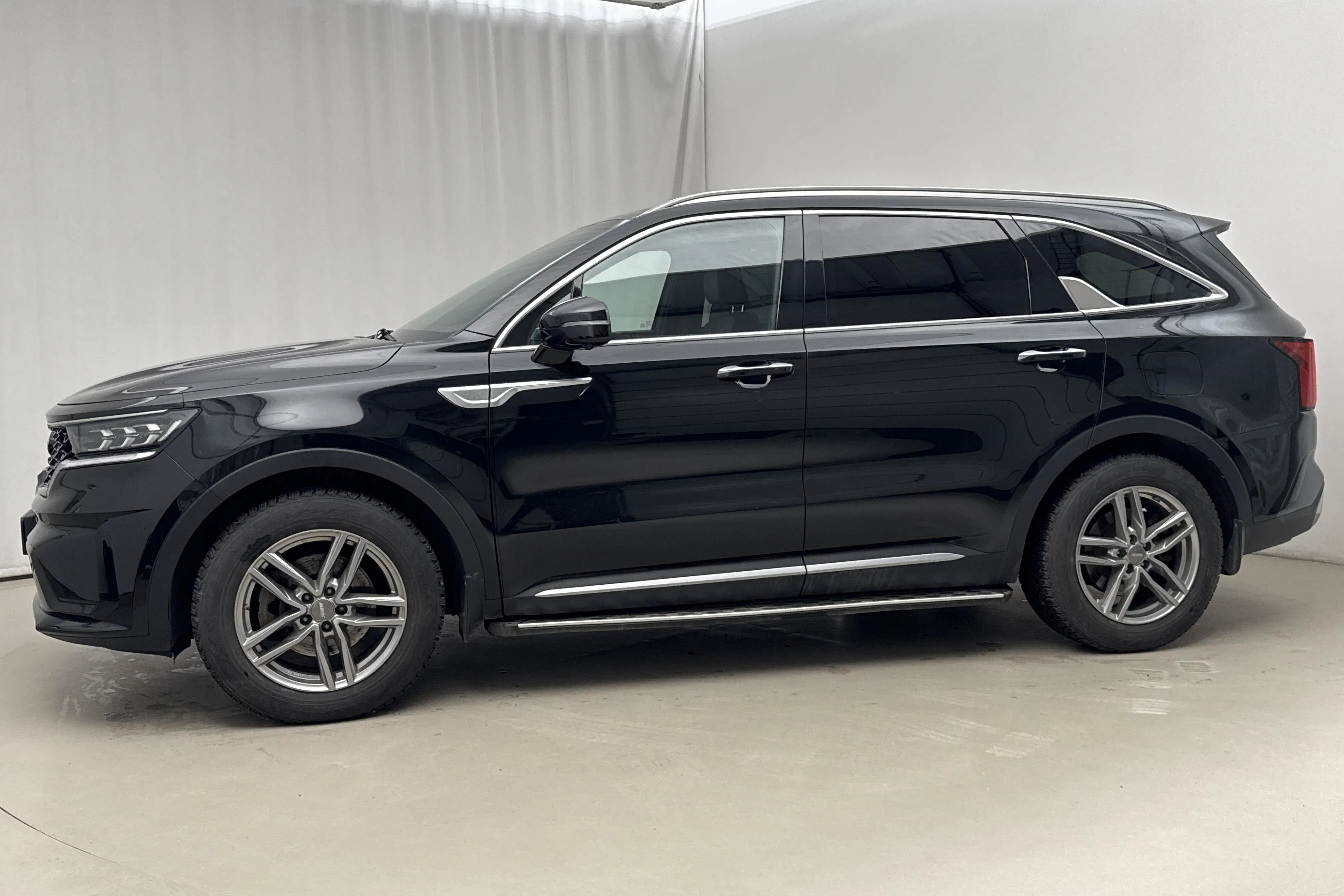 Presentation photo 2 of 28: KIA Sorento 1.6 T-GDi Plug-in Hybrid AWD (265hk) - 62 460 km - Automatic - black - 2021