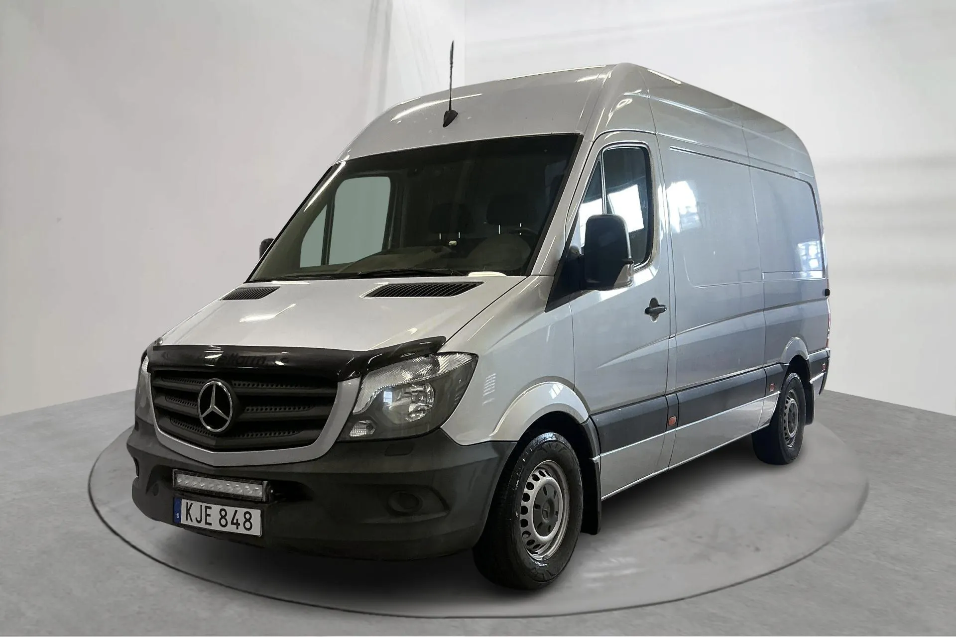 Presentationsfoto 1 av 16: Mercedes Sprinter 316 CDI (163hk) - 26 510 mil - Automat - silver - 2016