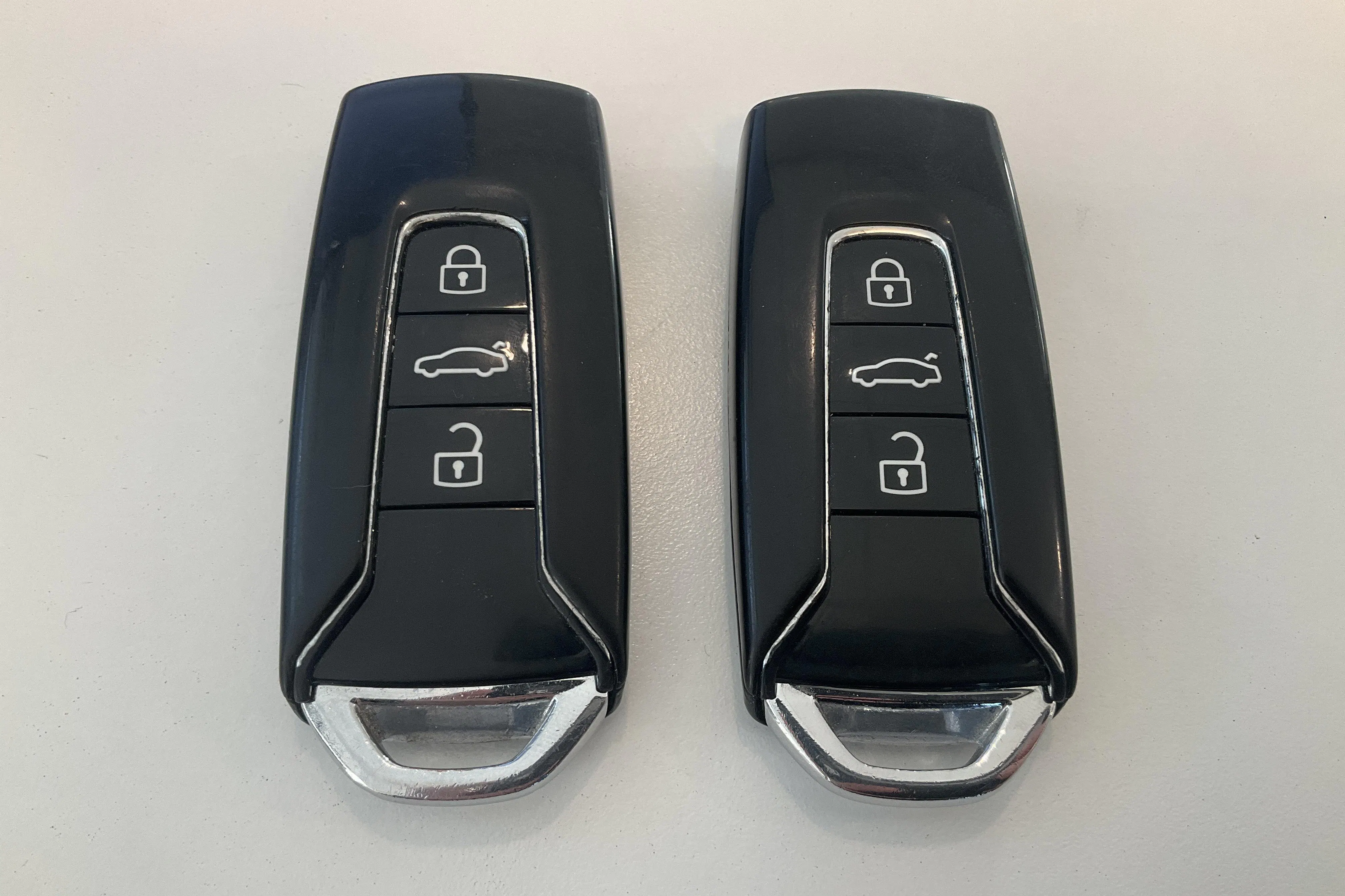 Presentationsfoto 23 av 23: VW Touareg R V6 TSI e-Hybrid 4Motion (462hk) - 7 147 mil - Automat - blå - 2022