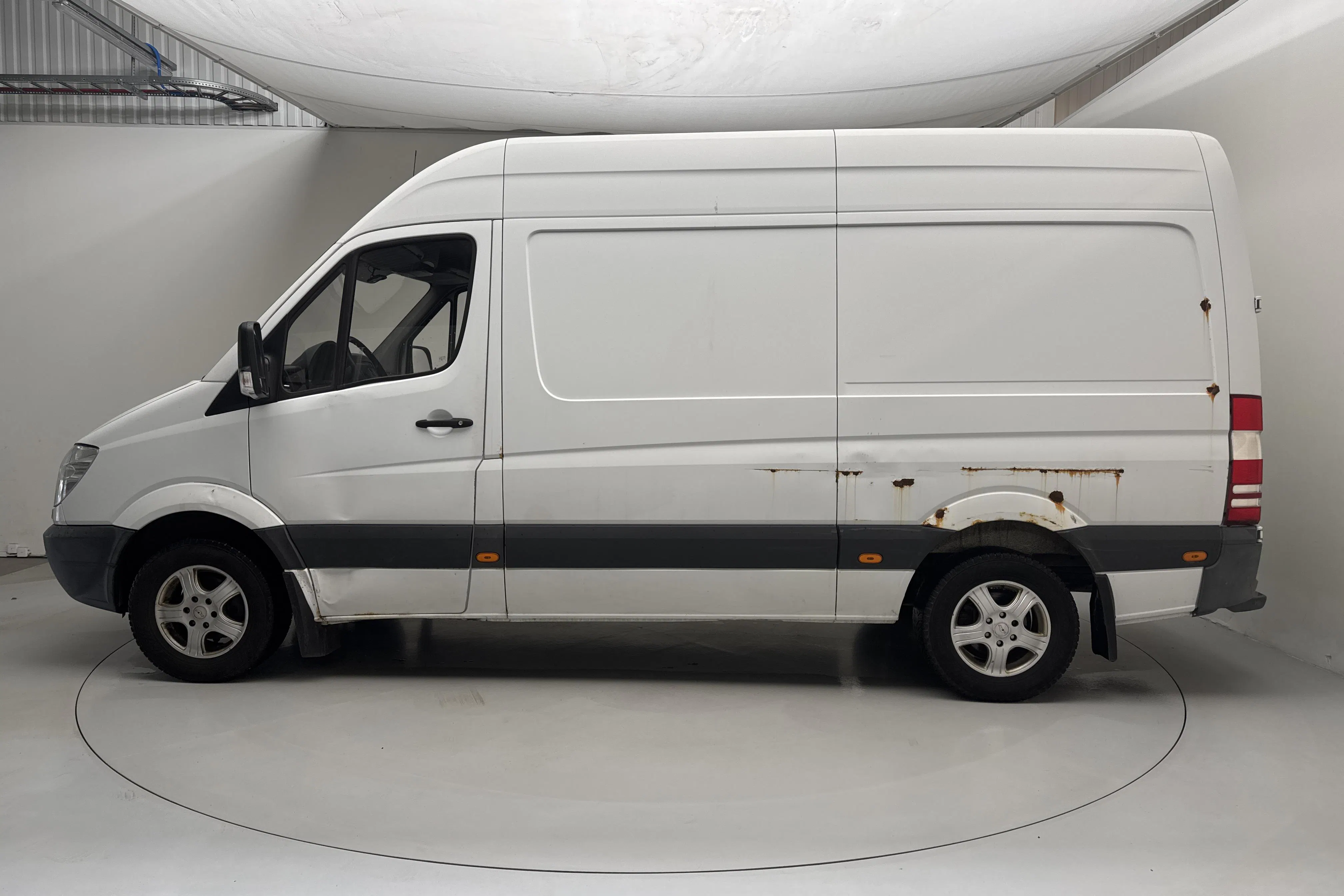Presentation photo 2 of 11: Mercedes Sprinter 213 CDI (129hk) - 186 500 km - Automatic - white - 2013