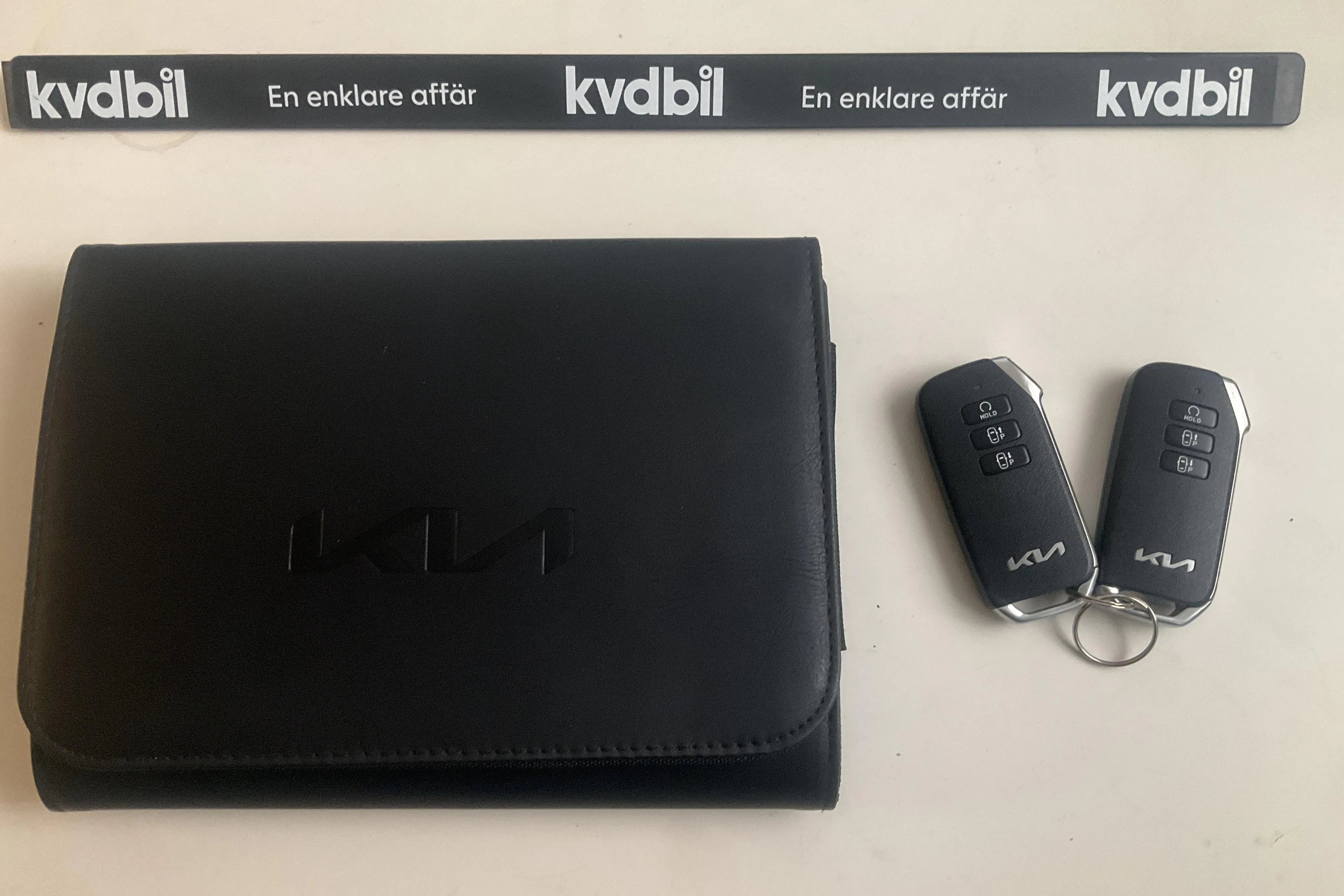 Presentationsfoto 23 av 23: KIA Sportage PHEV AWD (265hk) - 13 100 mil - Automat - vit - 2022