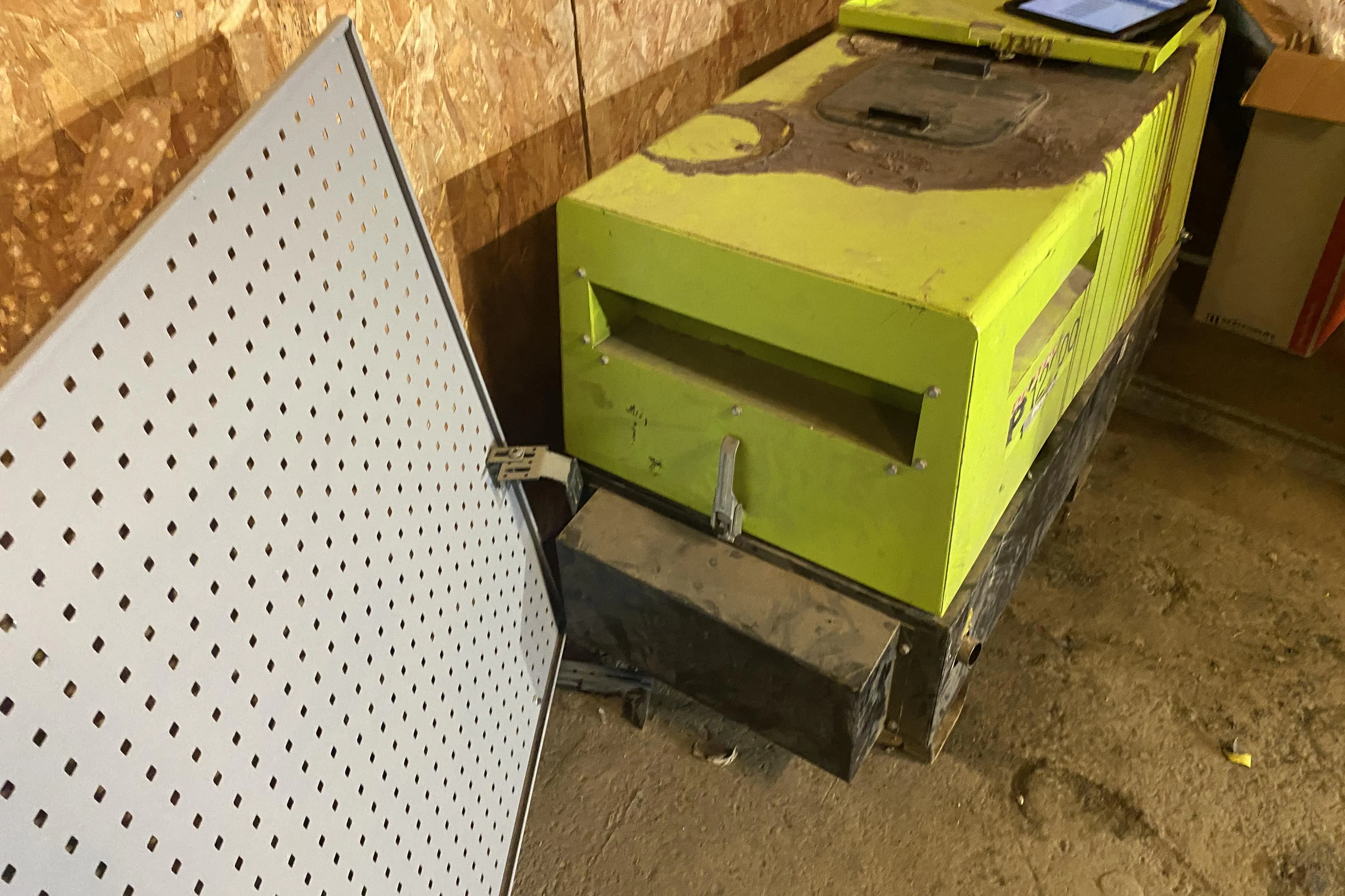 Presentationsfoto 2 av 8: Pramac Elverk  500 KG Protec P12000 -  - 2012