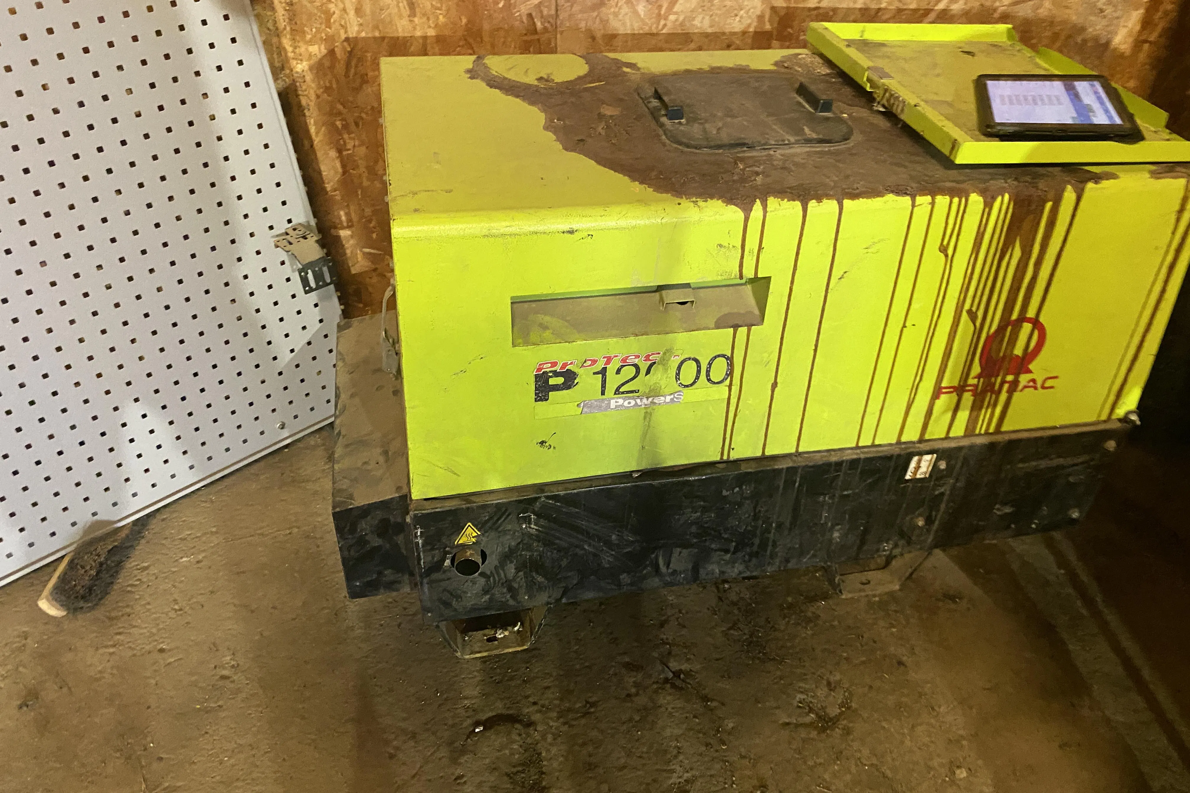 Presentationsfoto 1 av 8: Pramac Elverk  500 KG Protec P12000 -  - 2012