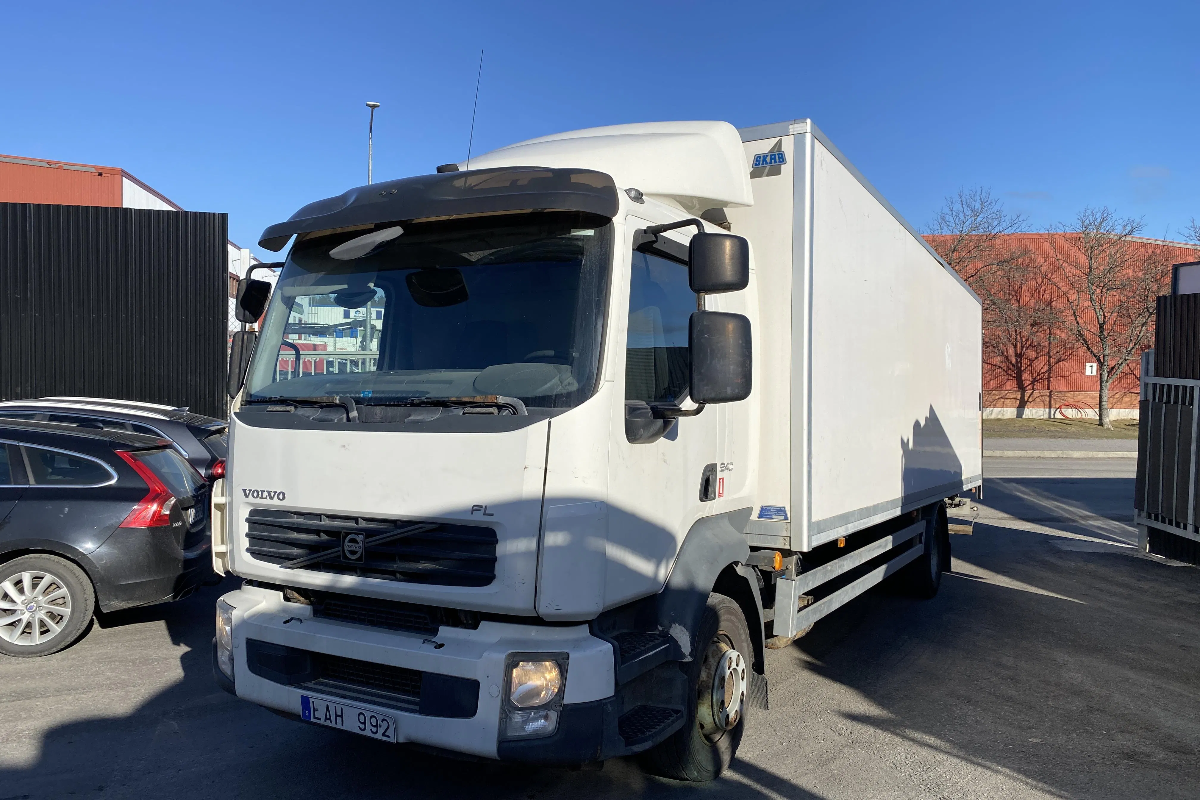 Presentation photo 2 of 46: VOLVO FL240 - 215 527 km - Automatic - 2010