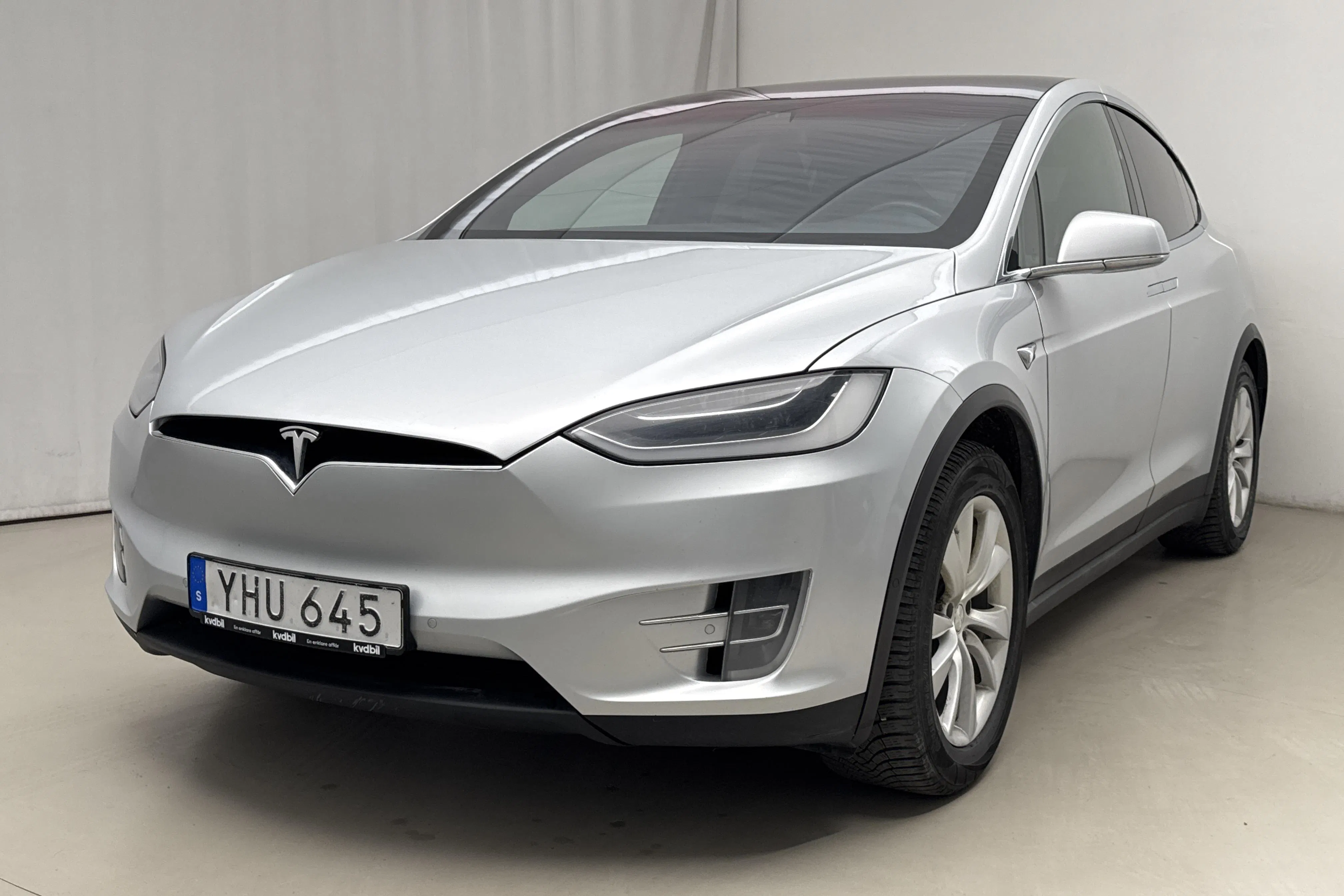 Presentationsfoto 1 av 27: Tesla Model X 100D - 27 164 mil - Automat - grå - 2017