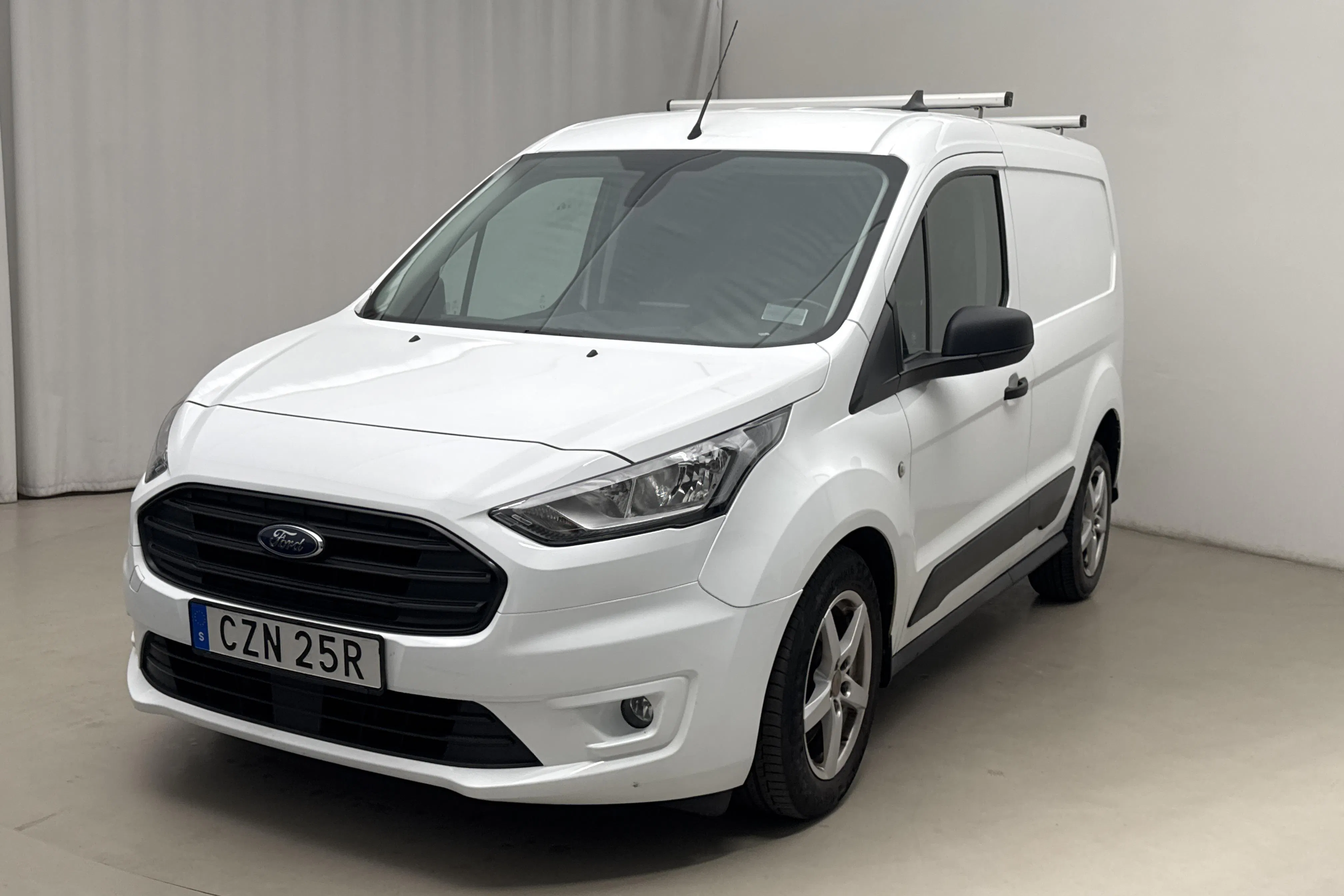 Presentationsfoto 1 av 16: Ford Transit Connect 1.5 EcoBlue (100hk) - 10 471 mil - Automat - vit - 2022