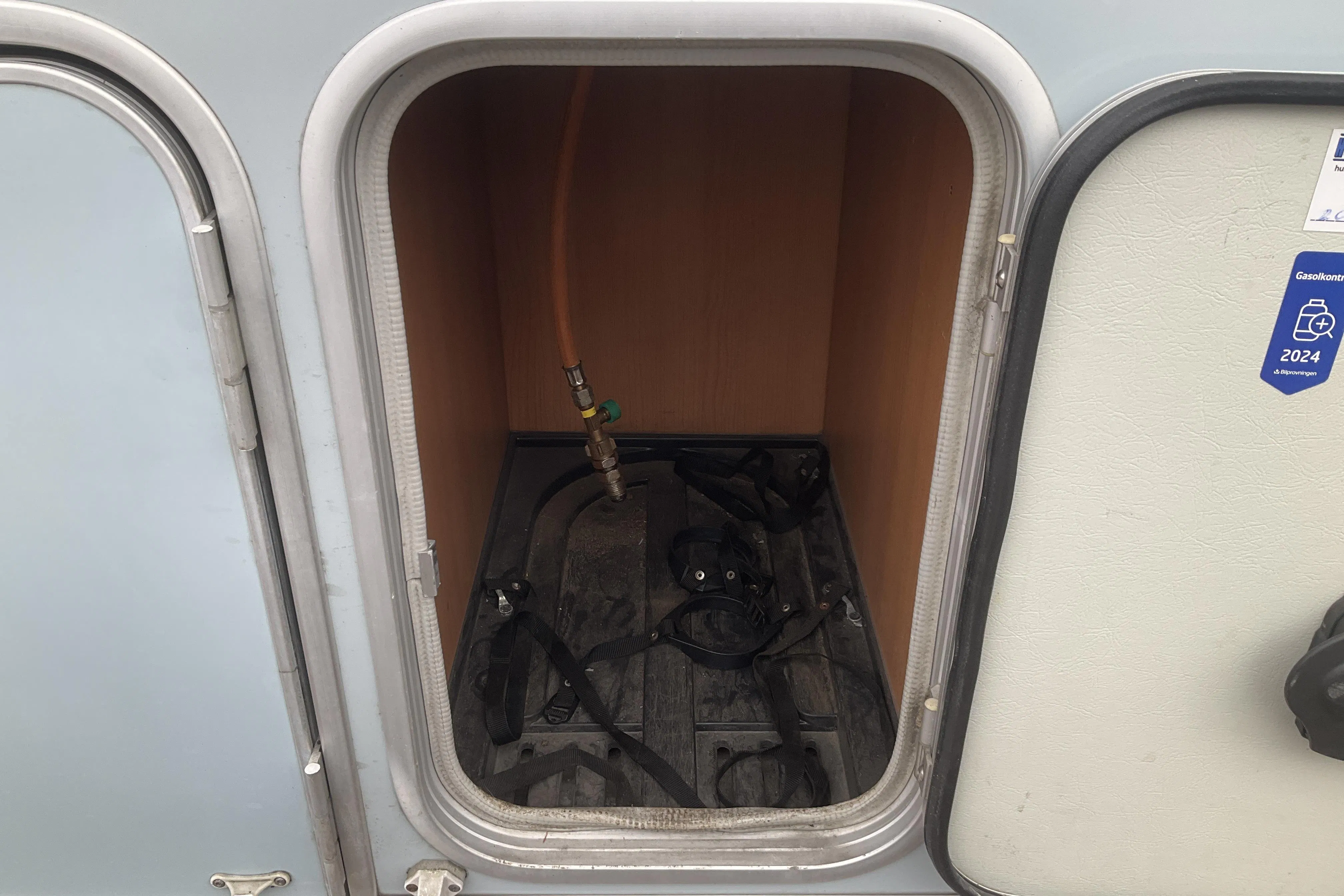 Presentation photo 28 of 28: RENAULT KNAUS Sun Ti 700 Husbil - 103 860 km - Manual - 2007