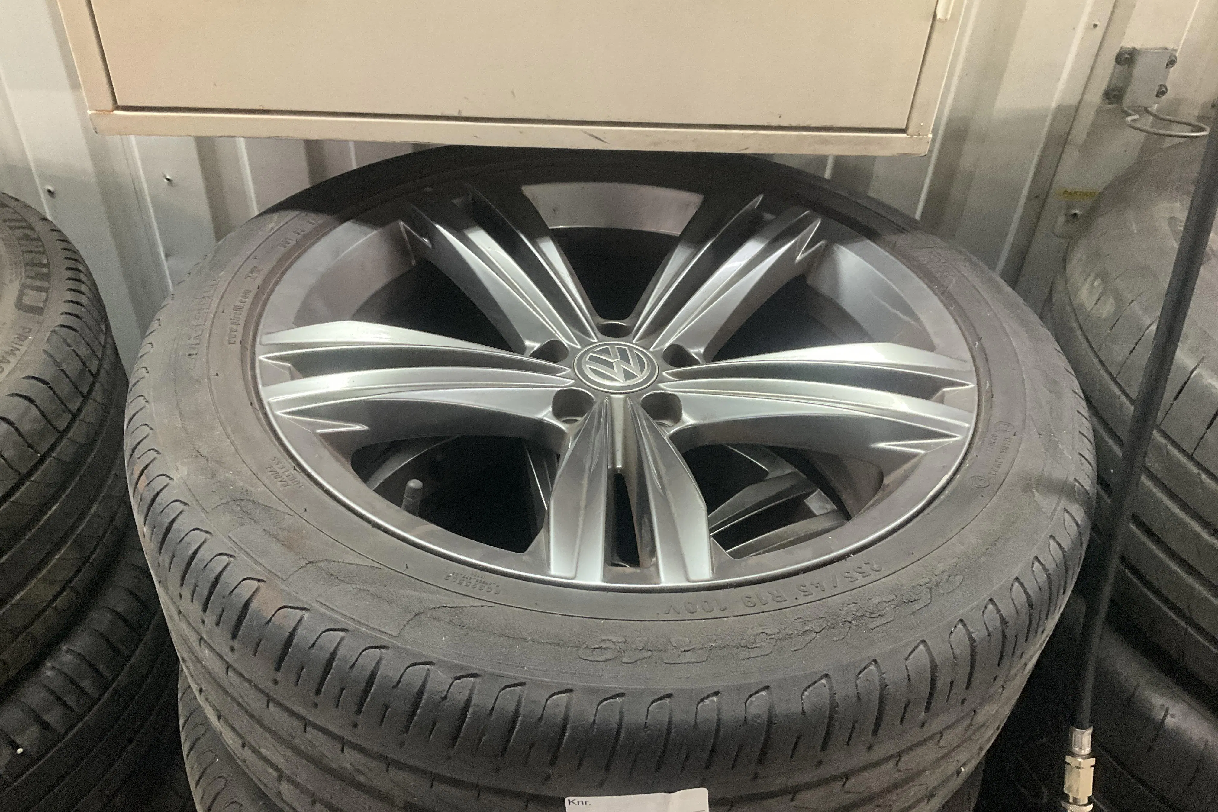 Presentationsfoto 15 av 15: VW Tiguan 2.0 TDI 4MOTION (240hk) - 15 787 mil - Automat - vit - 2017