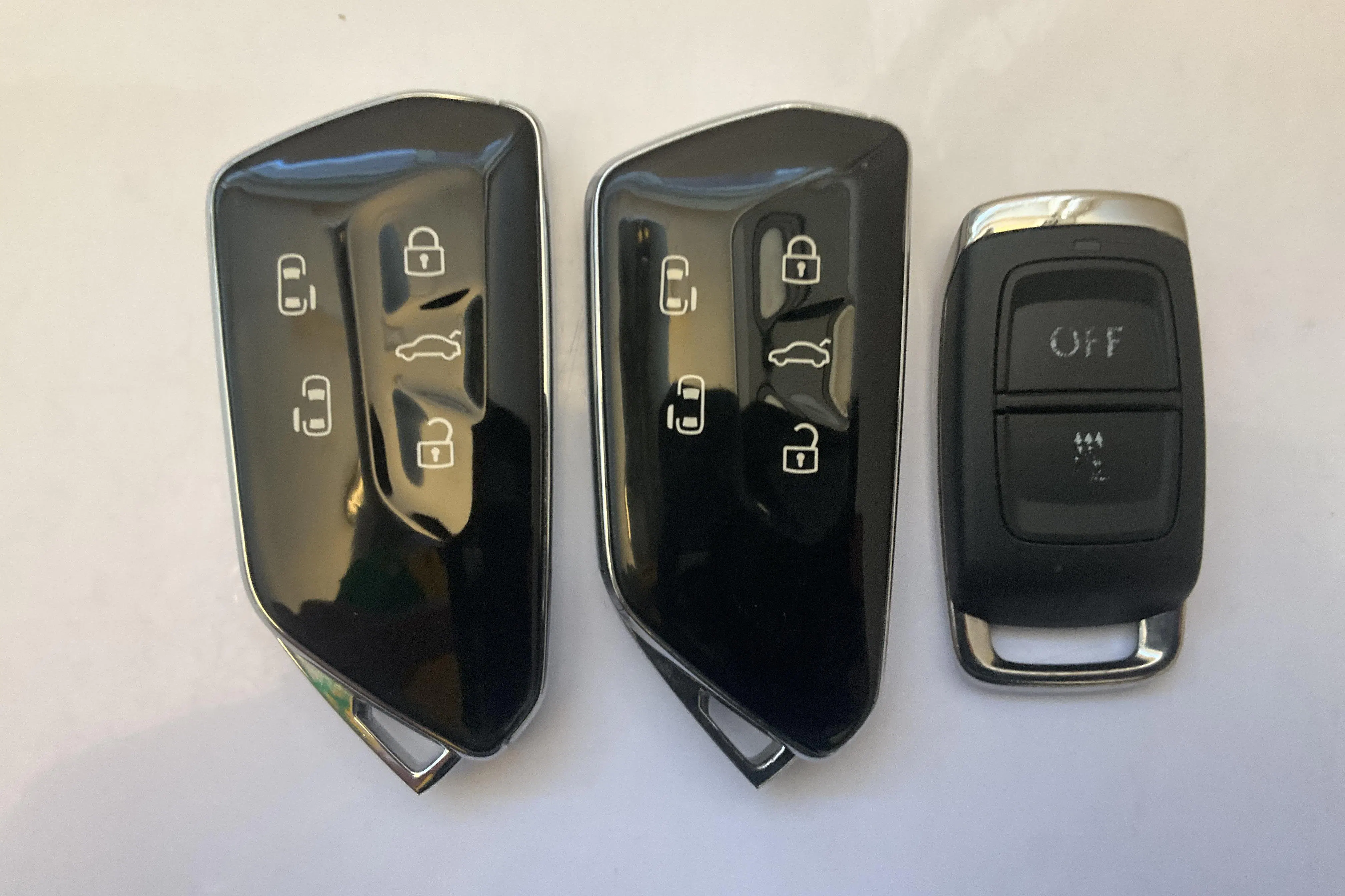 Presentationsfoto 20 av 20: VW Multivan T7 1.4 eHybrid (150hk) - 4 500 mil - Automat - blå - 2023