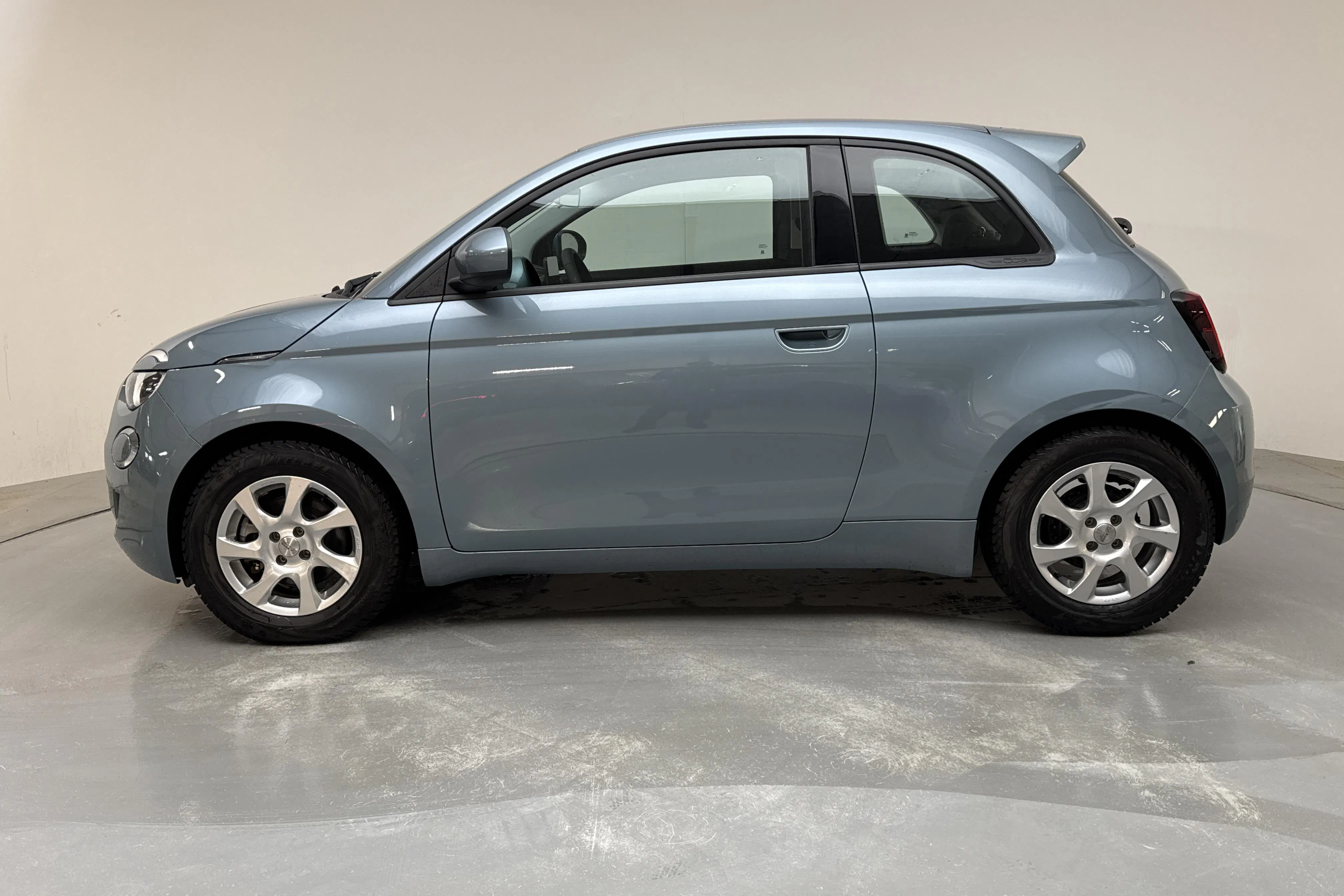 Presentation photo 2 of 16: Fiat 500e (118hk) - 21 090 km - Automatic - blue - 2022