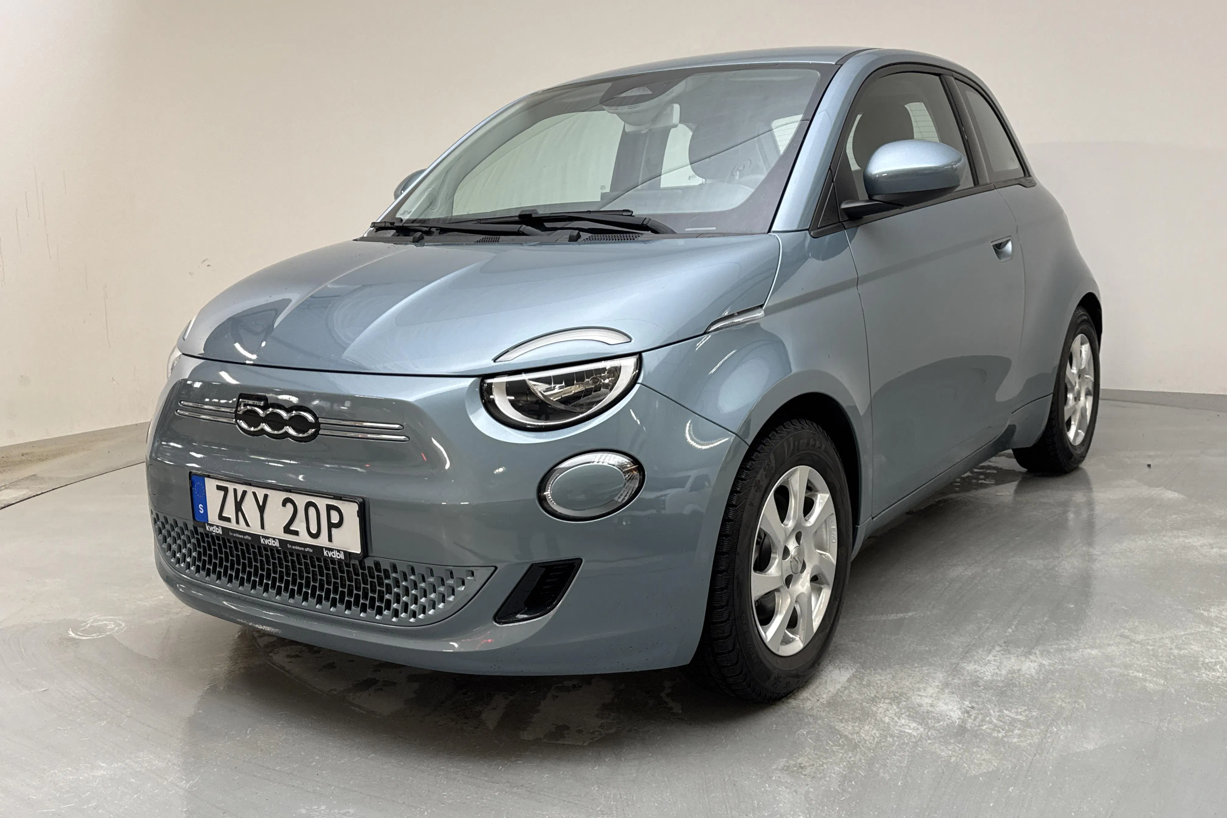 Presentation photo 1 of 16: Fiat 500e (118hk) - 21 090 km - Automatic - blue - 2022