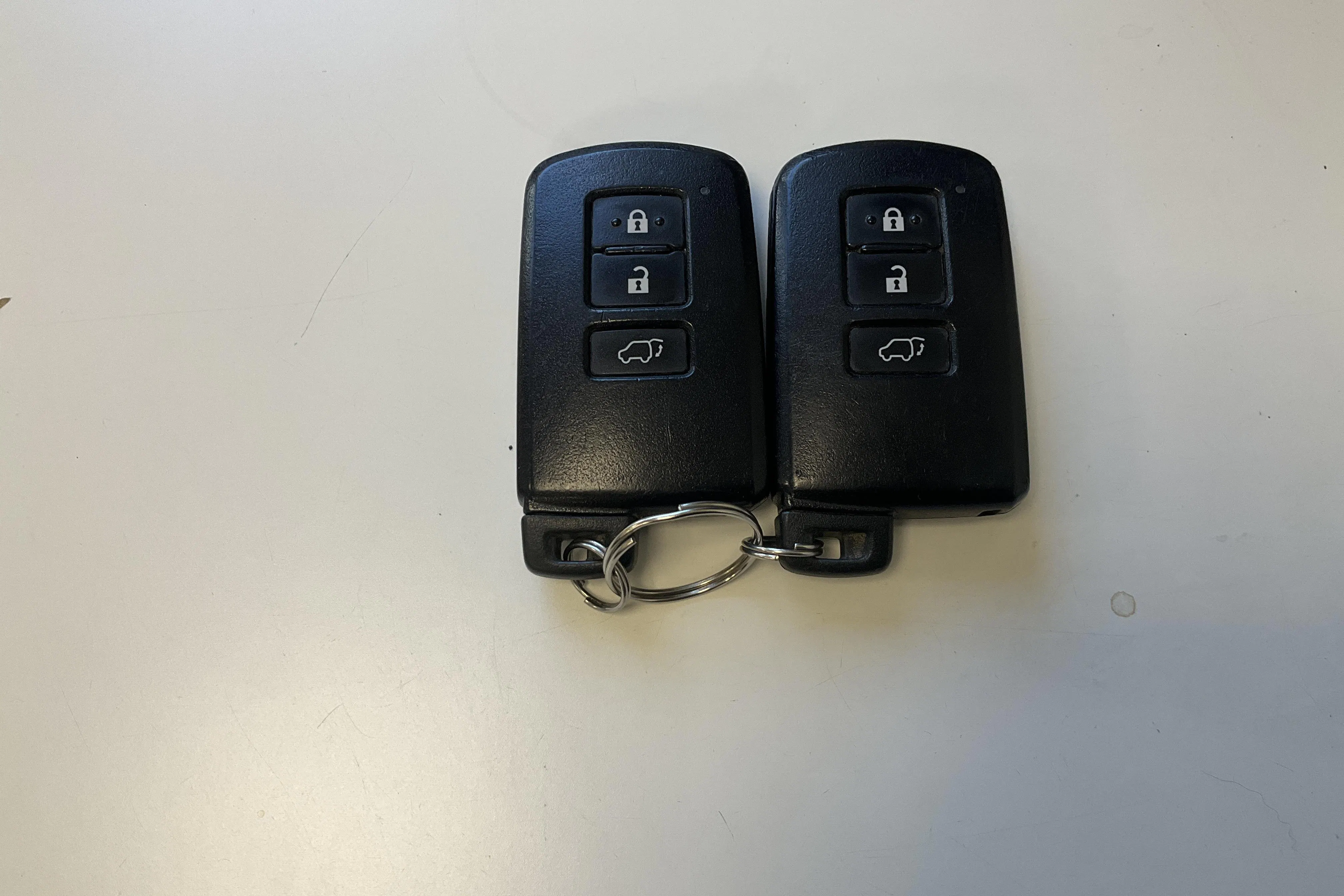 Presentationsfoto 17 av 17: Toyota RAV4 2.0 VVT-i (151hk) - 18 324 mil - Automat - vit - 2014