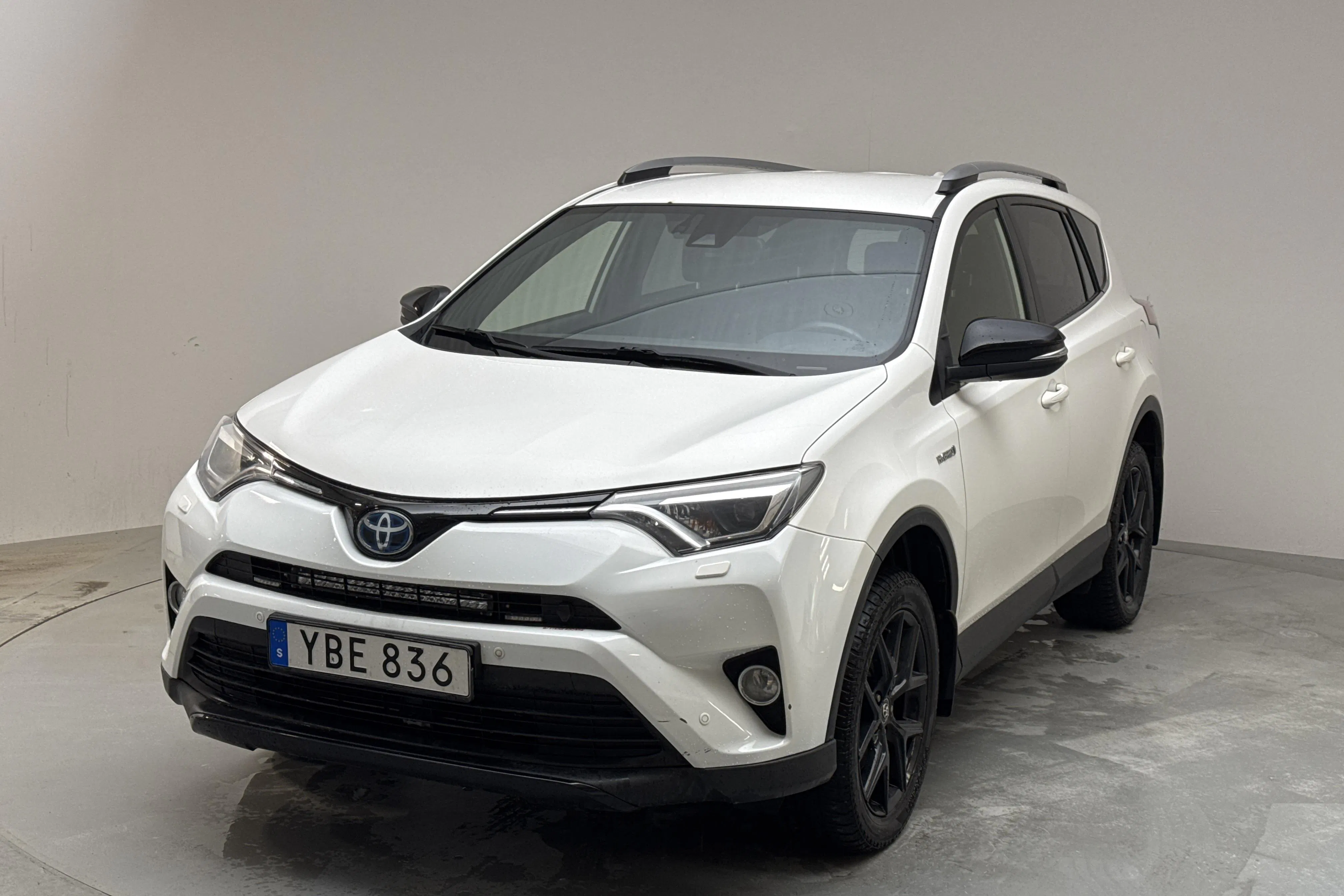 Toyota RAV4 2.5 HSD AWD (197hk)