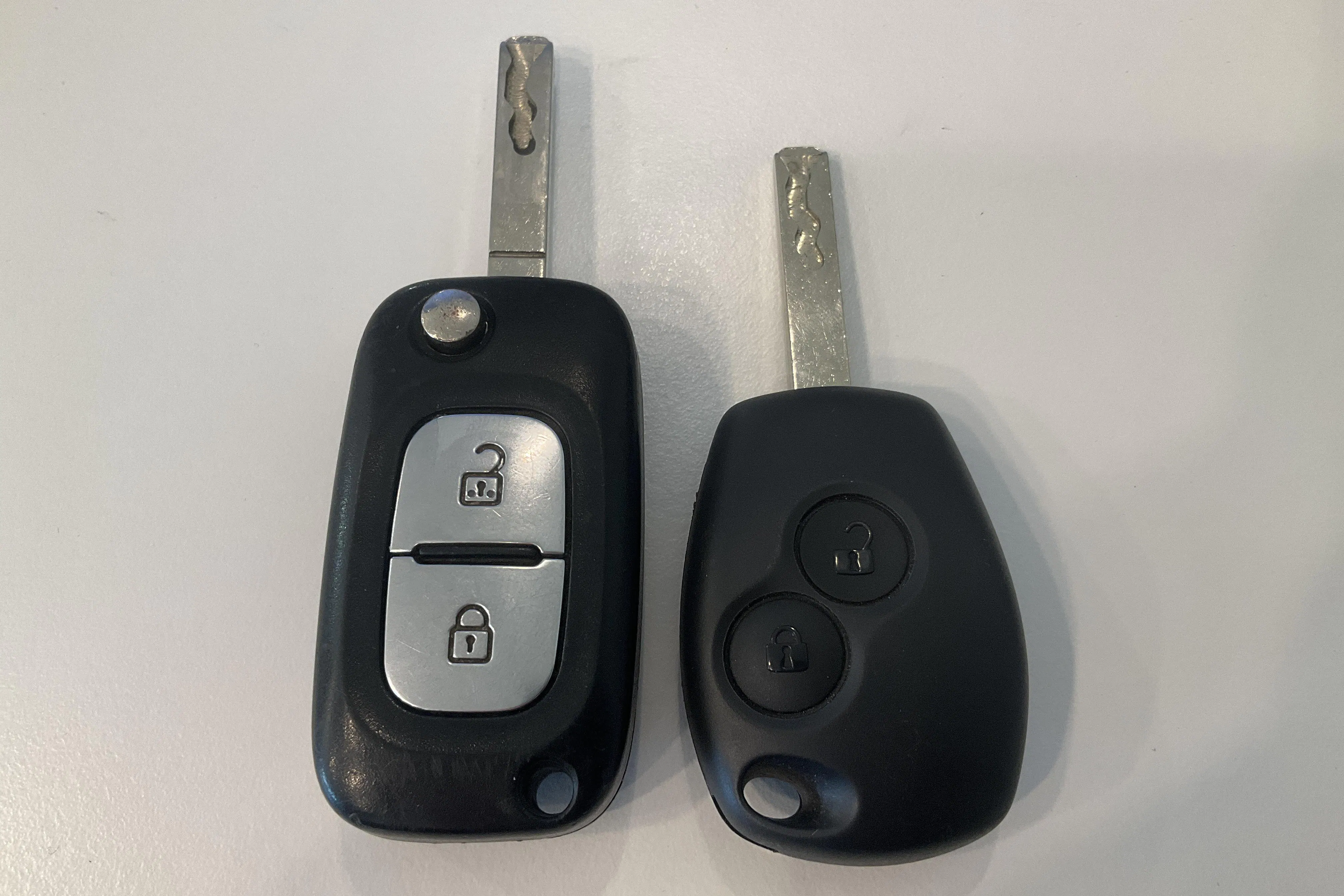 Presentationsfoto 19 av 19: Renault Master 2.3 dCi FAP 2WD (150hk) - 51 885 mil - Automat - orange - 2020