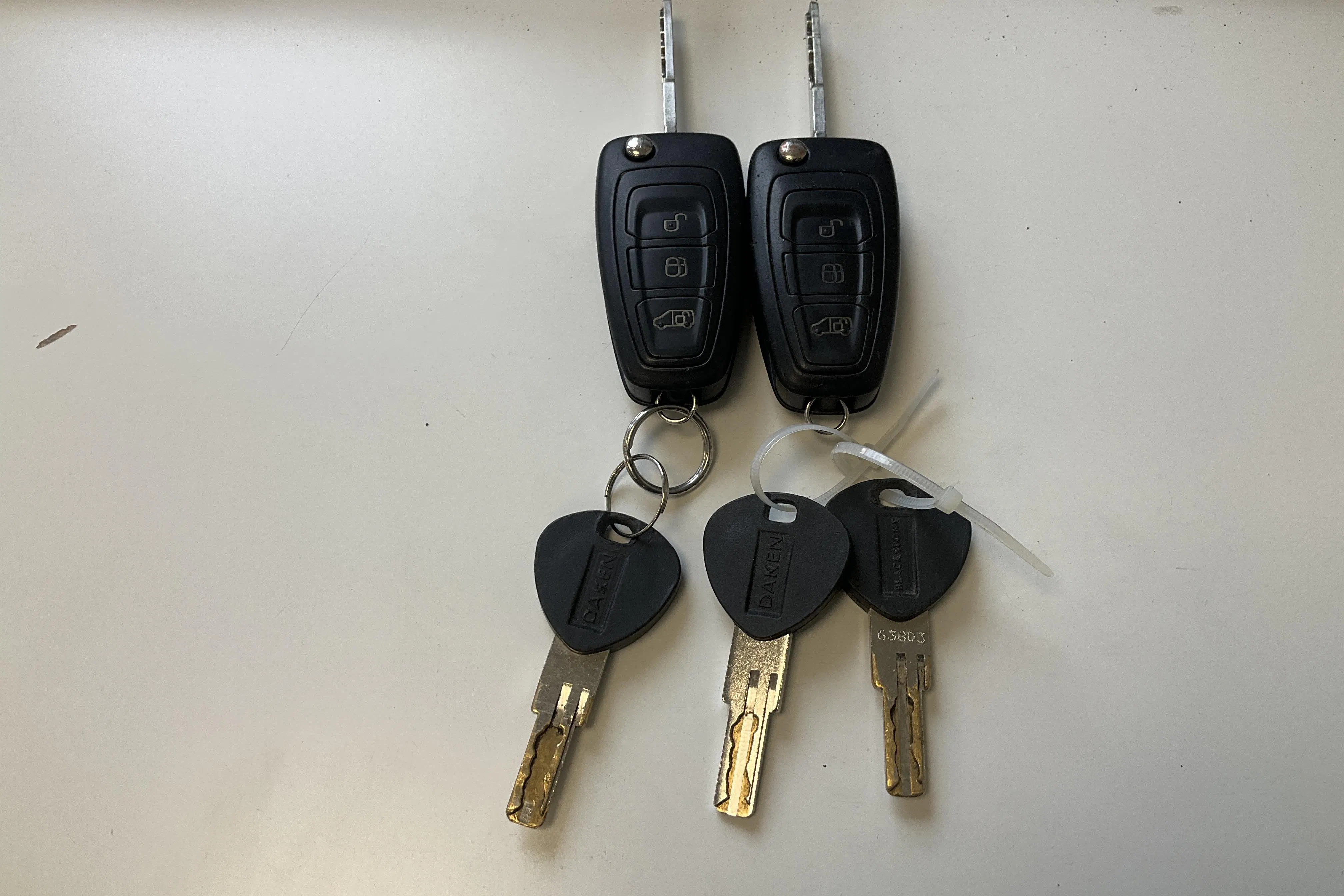 Presentation photo 18 of 18: Ford Transit Connect 1.5 TDCi (120hk) - 148 260 km - Automatic - white - 2018