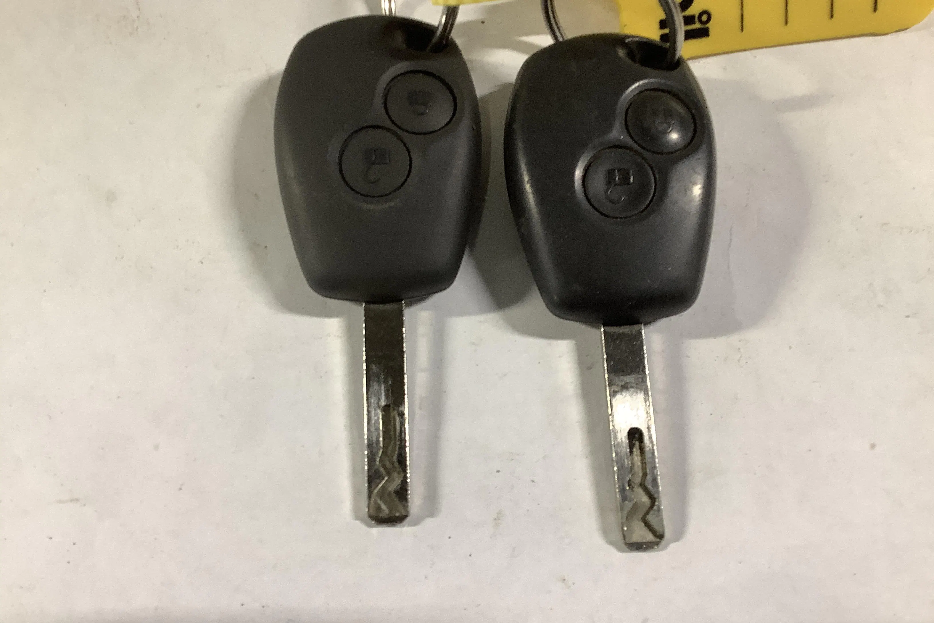 Presentationsfoto 15 av 15: Nissan NV400 2.3 dCi Volymskåp (149hk) - 21 300 mil - Manuell - vit - 2021