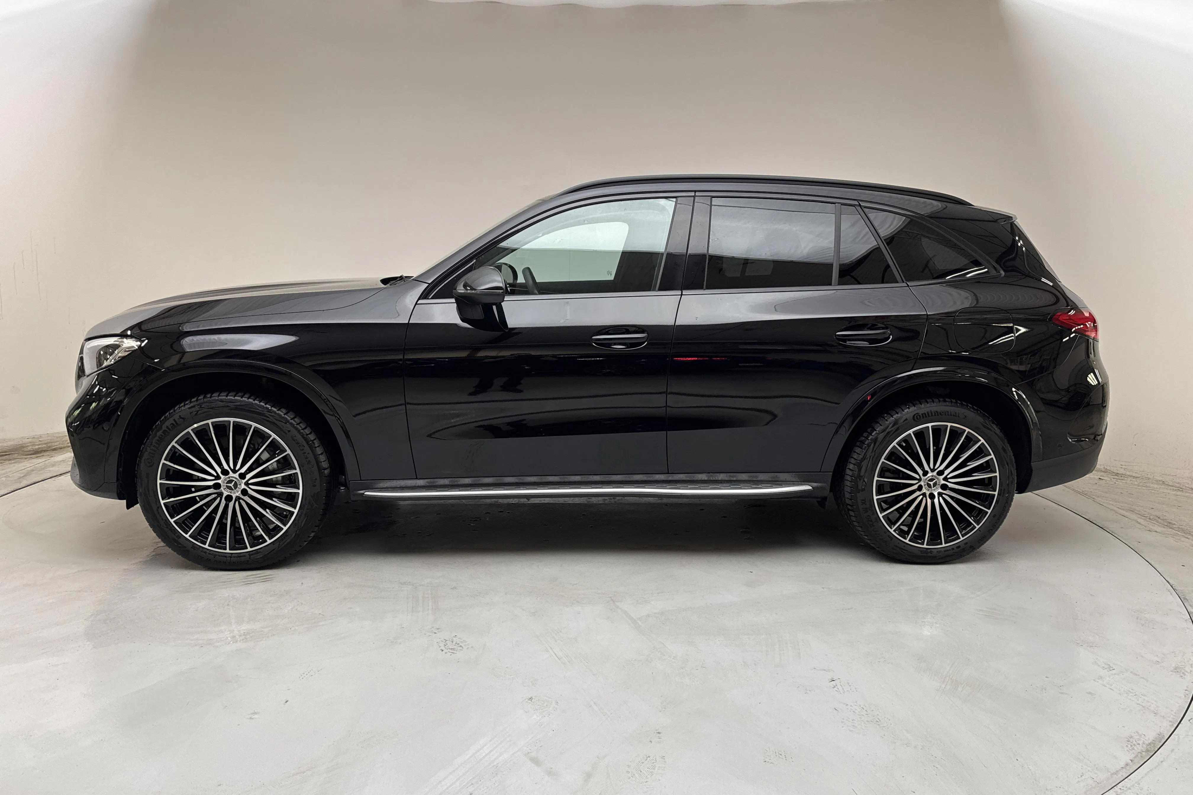 Presentation photo 2 of 17: Mercedes GLC 300 de 4MATIC X254 (333hk) - 19 630 km - Automatic - black - 2026