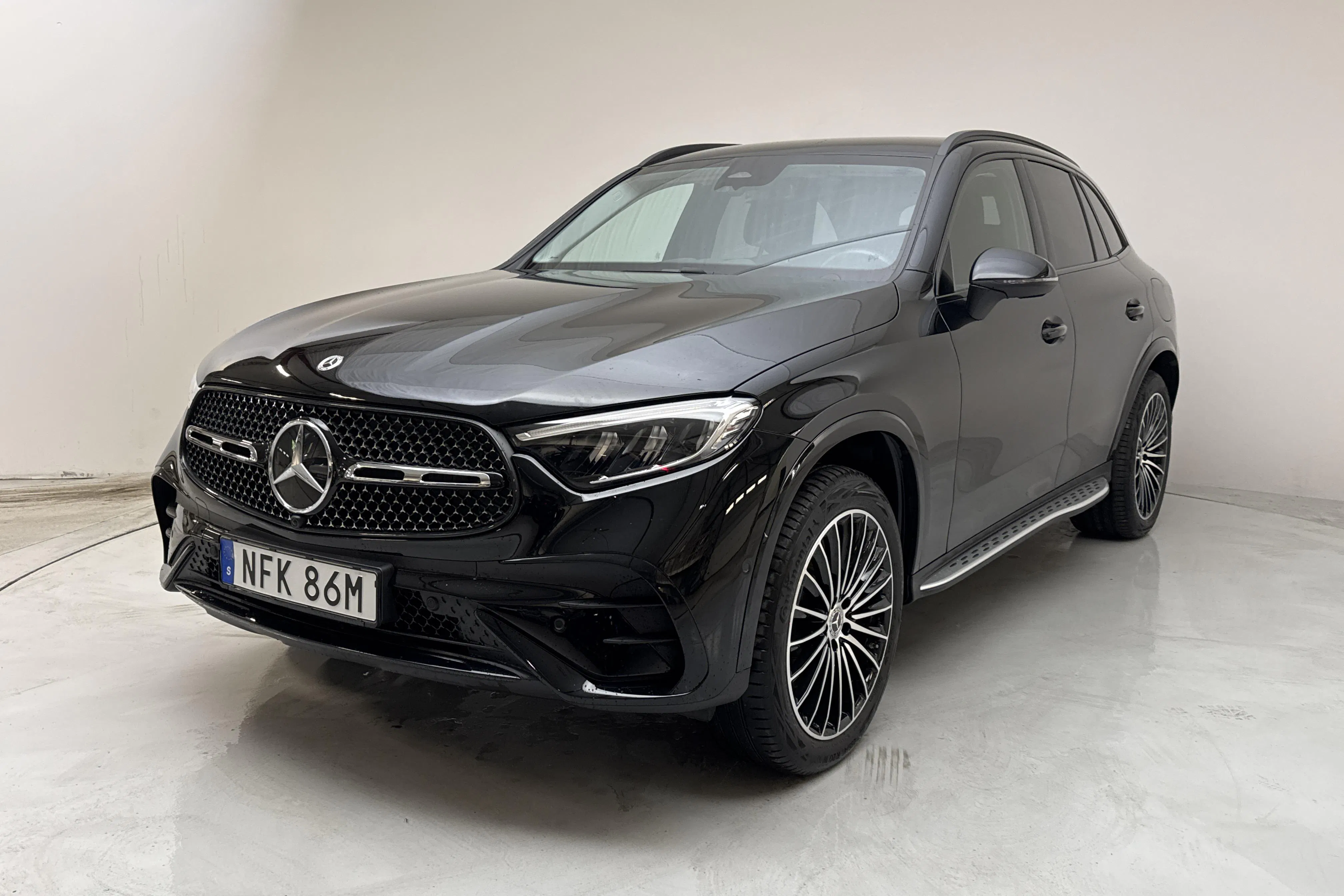 Presentation photo 1 of 17: Mercedes GLC 300 de 4MATIC X254 (333hk) - 19 630 km - Automatic - black - 2026