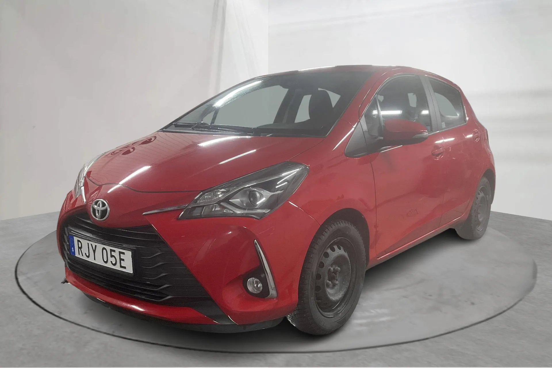 Presentationsfoto 1 av 14: Toyota Yaris 1.5 5dr (111hk) - 7 293 mil - Manuell - röd - 2019