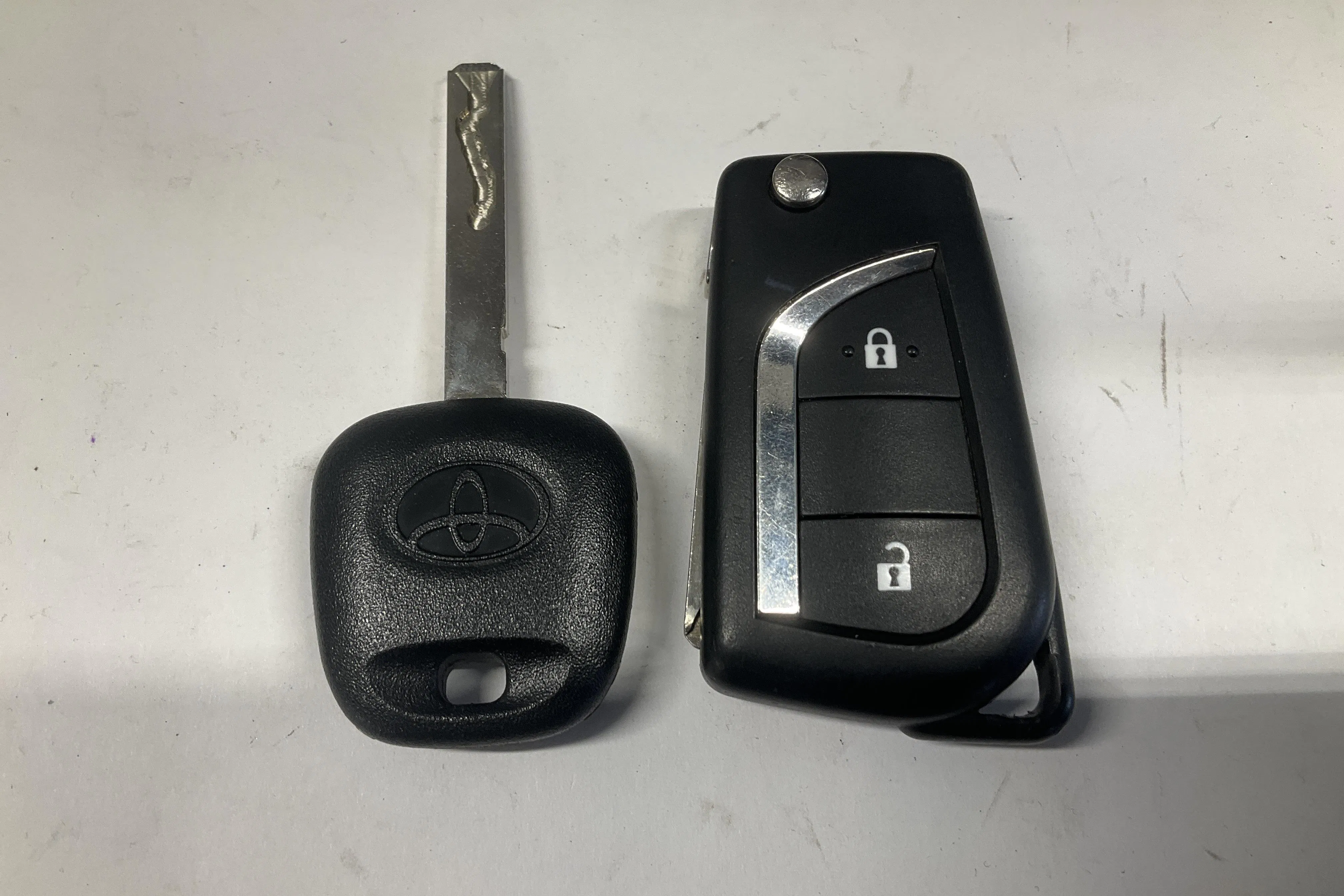 Presentationsfoto 14 av 14: Toyota Yaris 1.5 5dr (111hk) - 7 293 mil - Manuell - röd - 2019