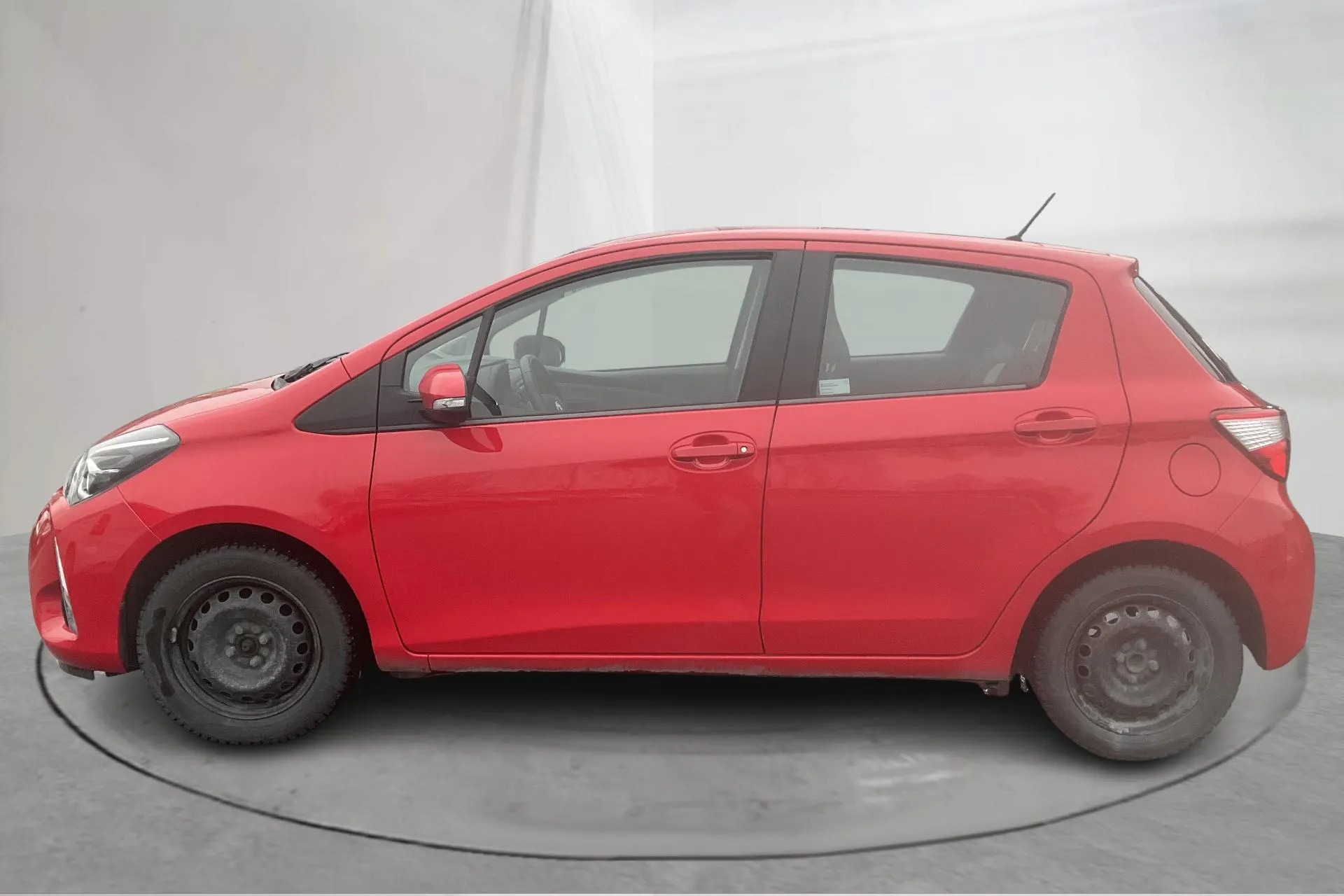 Presentationsfoto 2 av 14: Toyota Yaris 1.5 5dr (111hk) - 7 293 mil - Manuell - röd - 2019