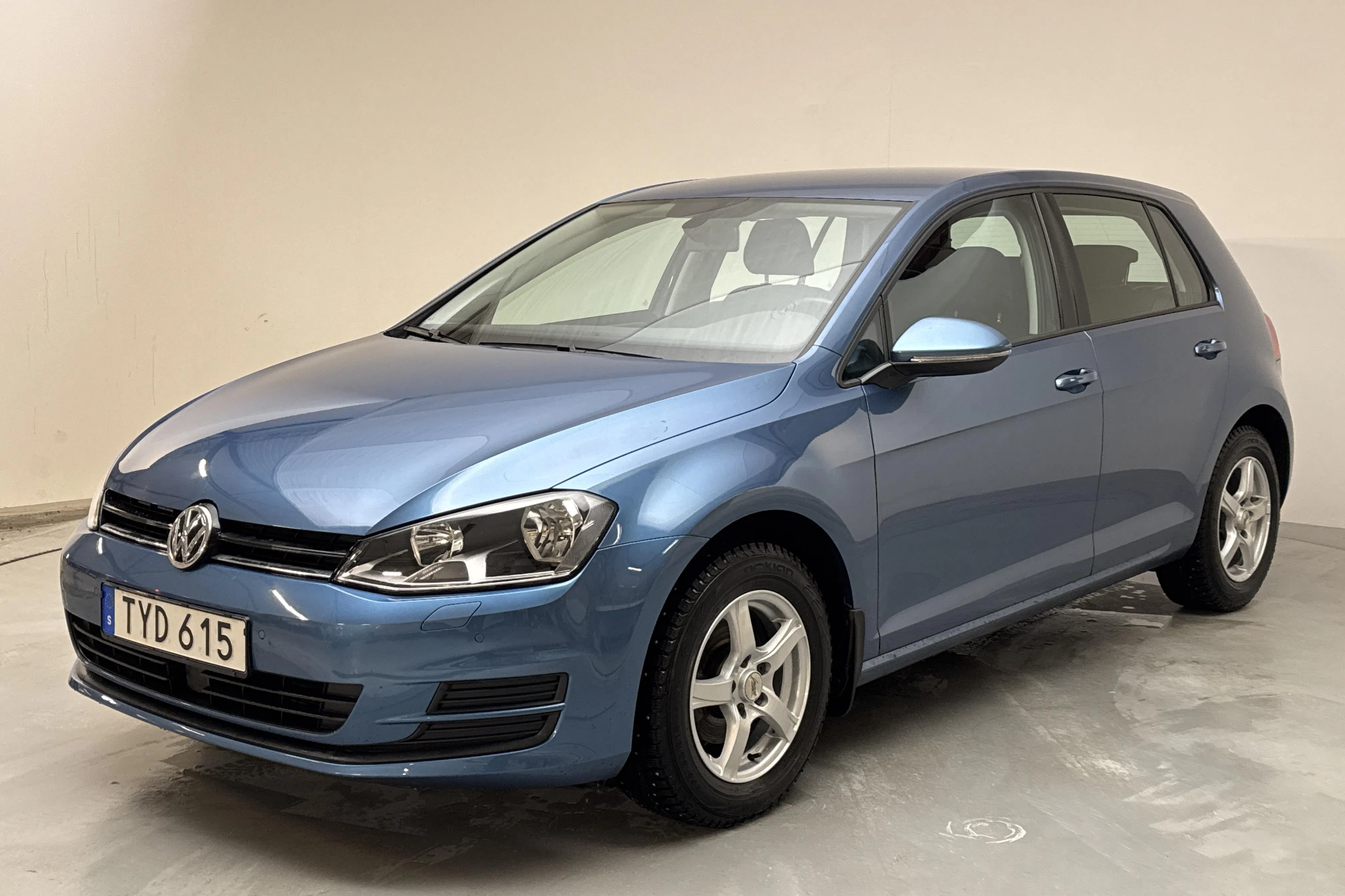 Presentationsfoto 1 av 15: VW Golf VII 1.2 TSI 5dr (110hk) - 3 426 mil - Manuell - blå - 2016