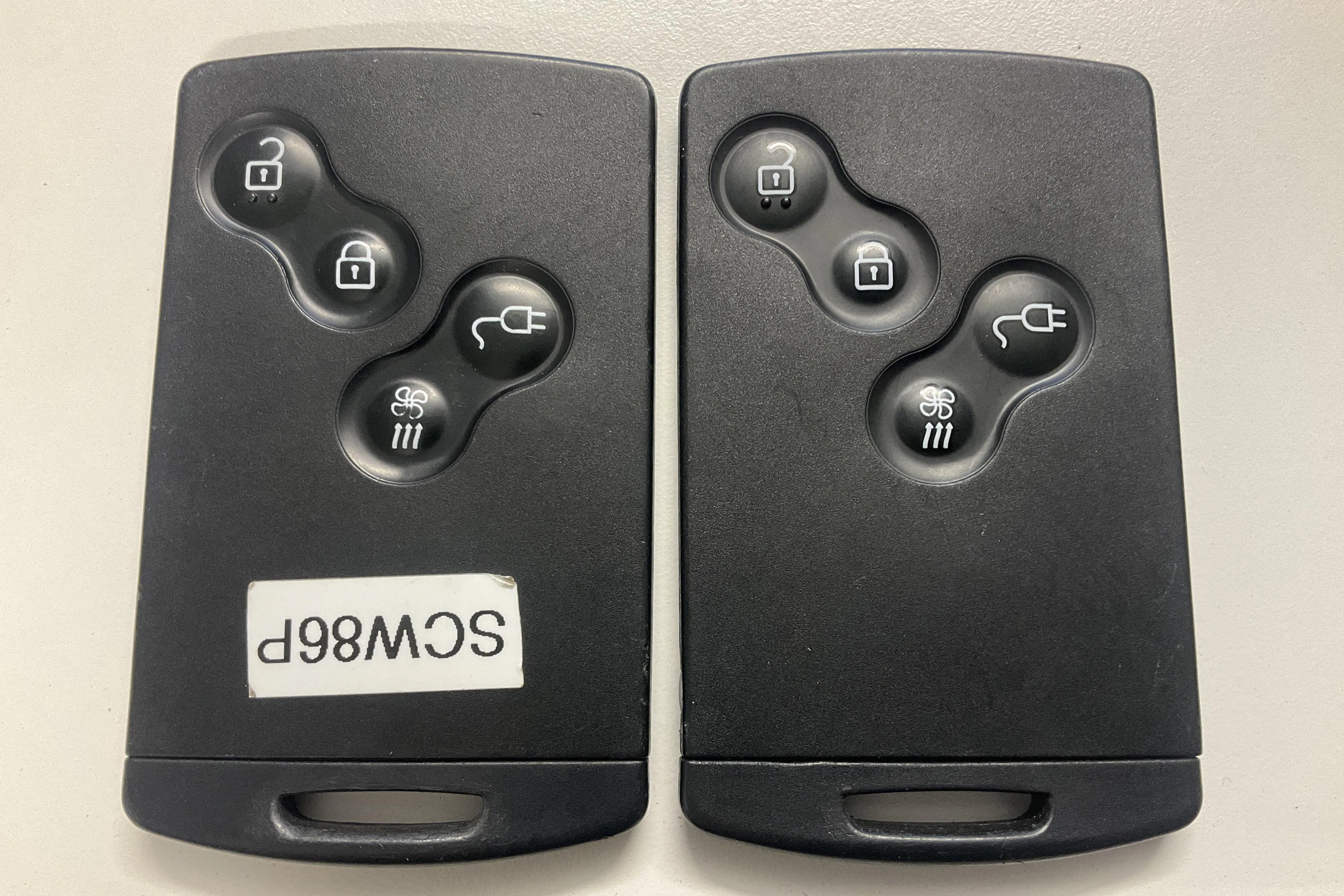 Presentation photo 21 of 21: Renault Zoe 41kWh R110 (108hk) - 29 810 km - Automatic - white - 2019