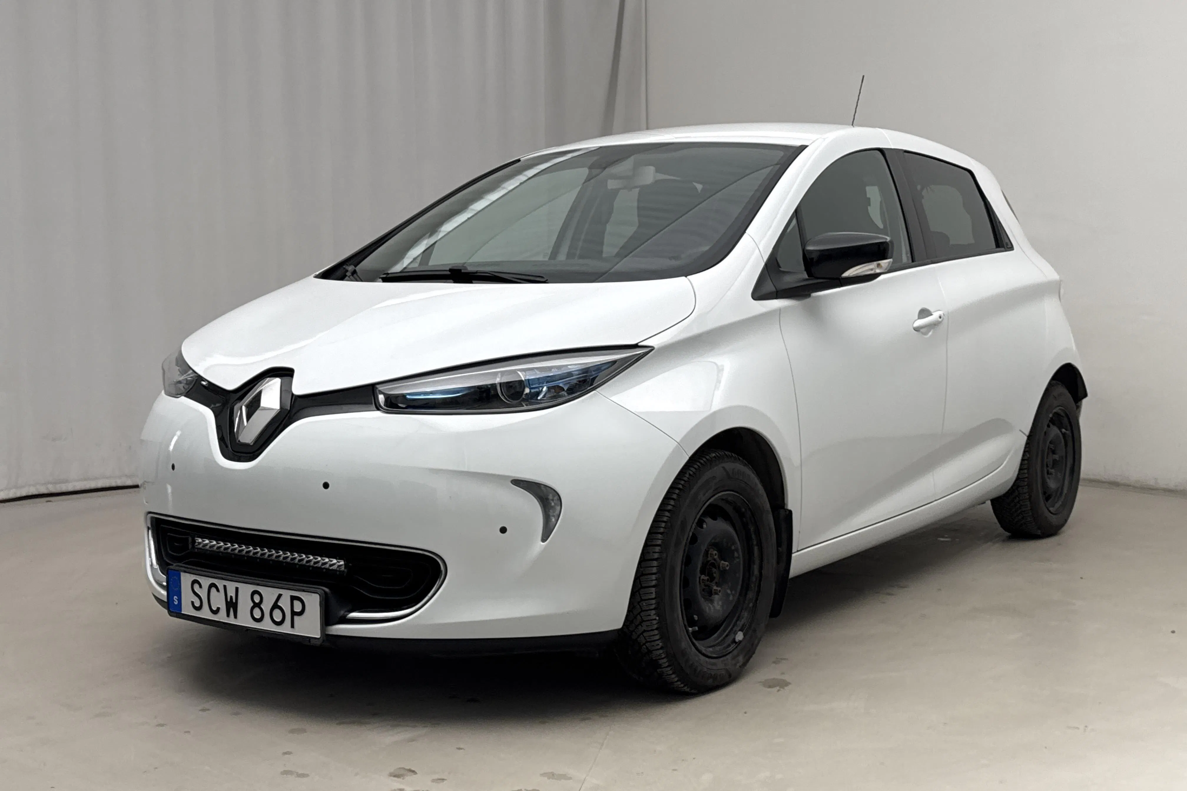Presentation photo 1 of 21: Renault Zoe 41kWh R110 (108hk) - 29 810 km - Automatic - white - 2019