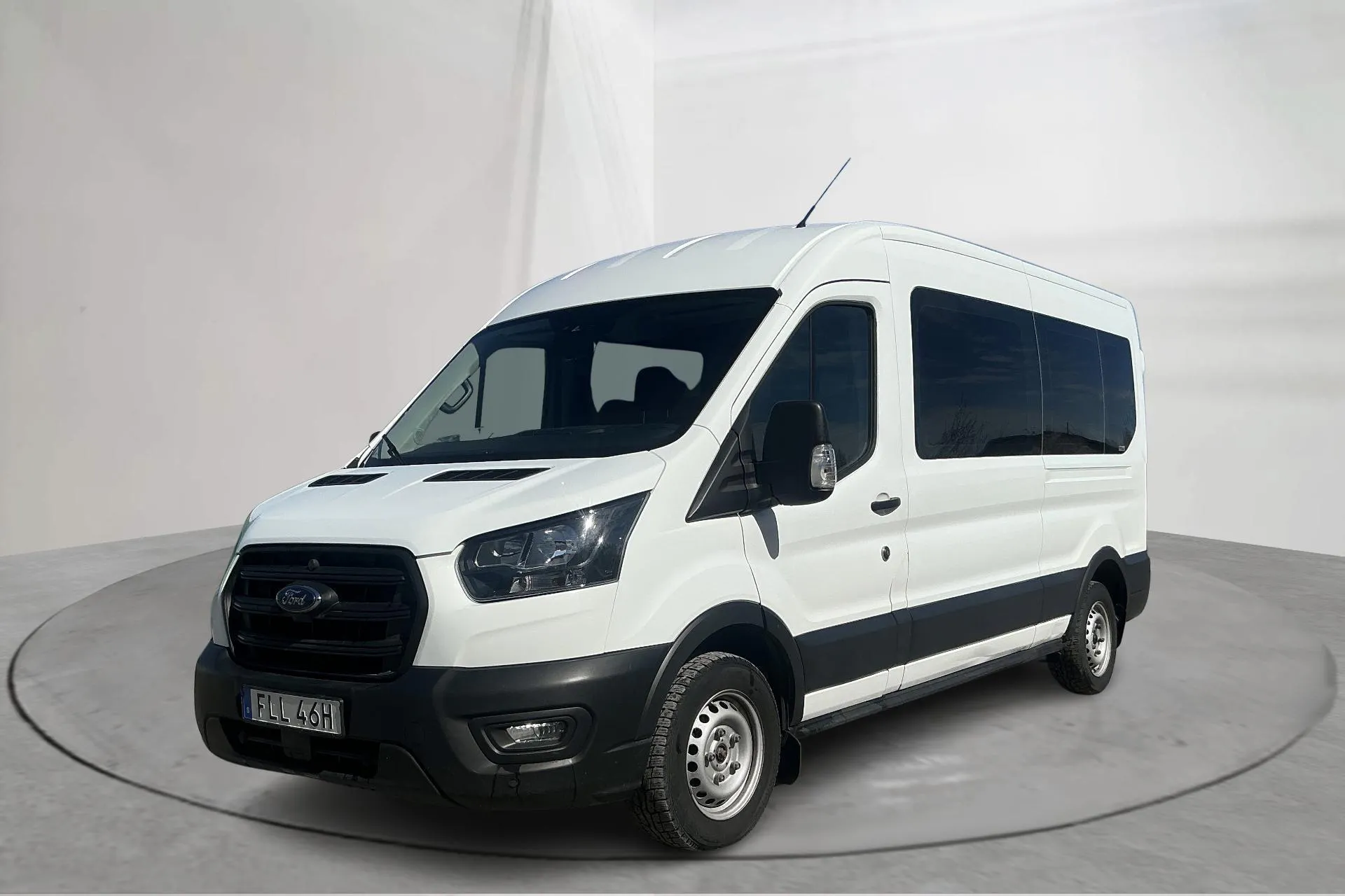 Presentationsfoto 1 av 14: Ford Transit 350 (130hk) - 12 019 mil - Manuell - vit - 2023