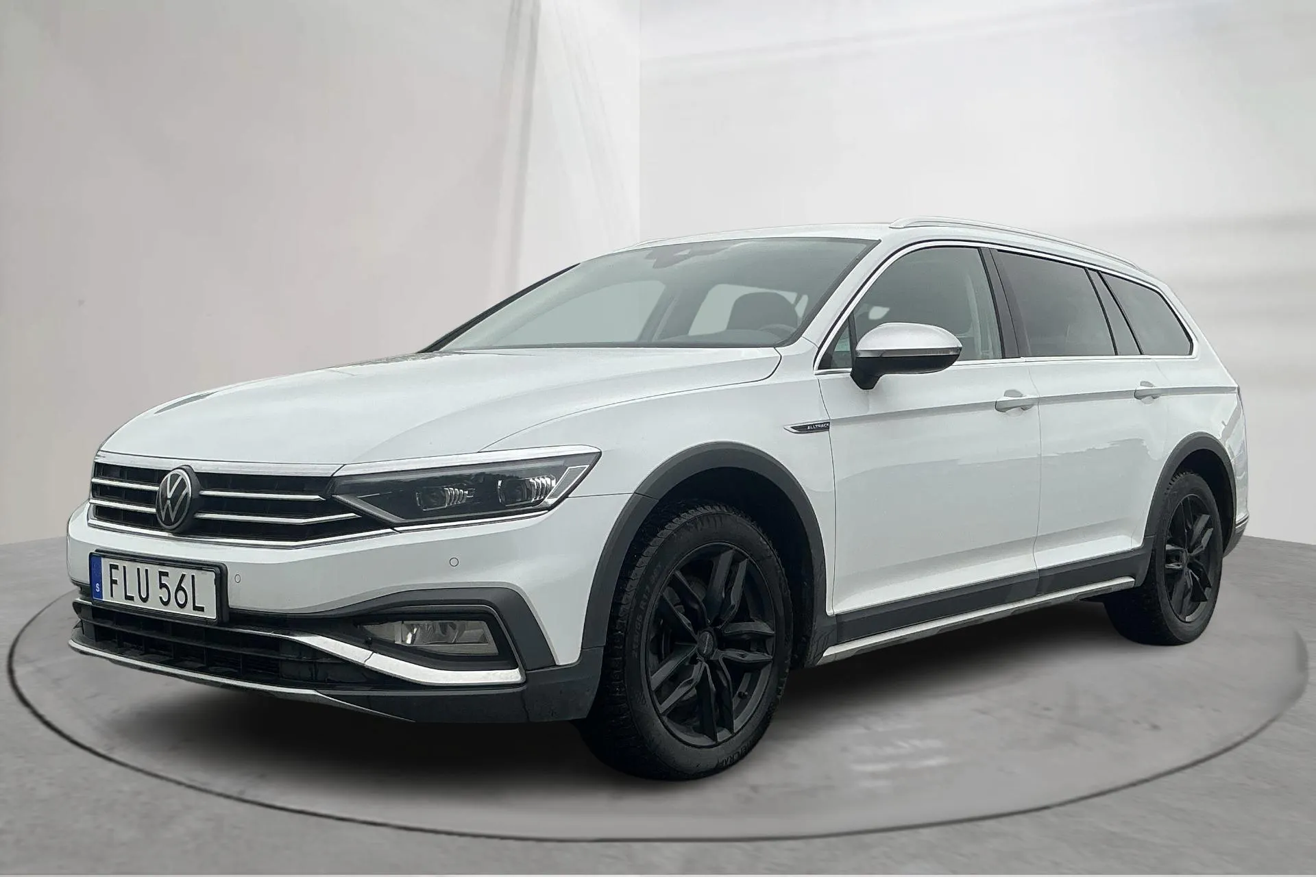 Presentation photo 1 of 15: VW Passat Alltrack 2.0 TDI Sportscombi 4Motion (200hk) - 187 800 km - Automatic - white - 2024