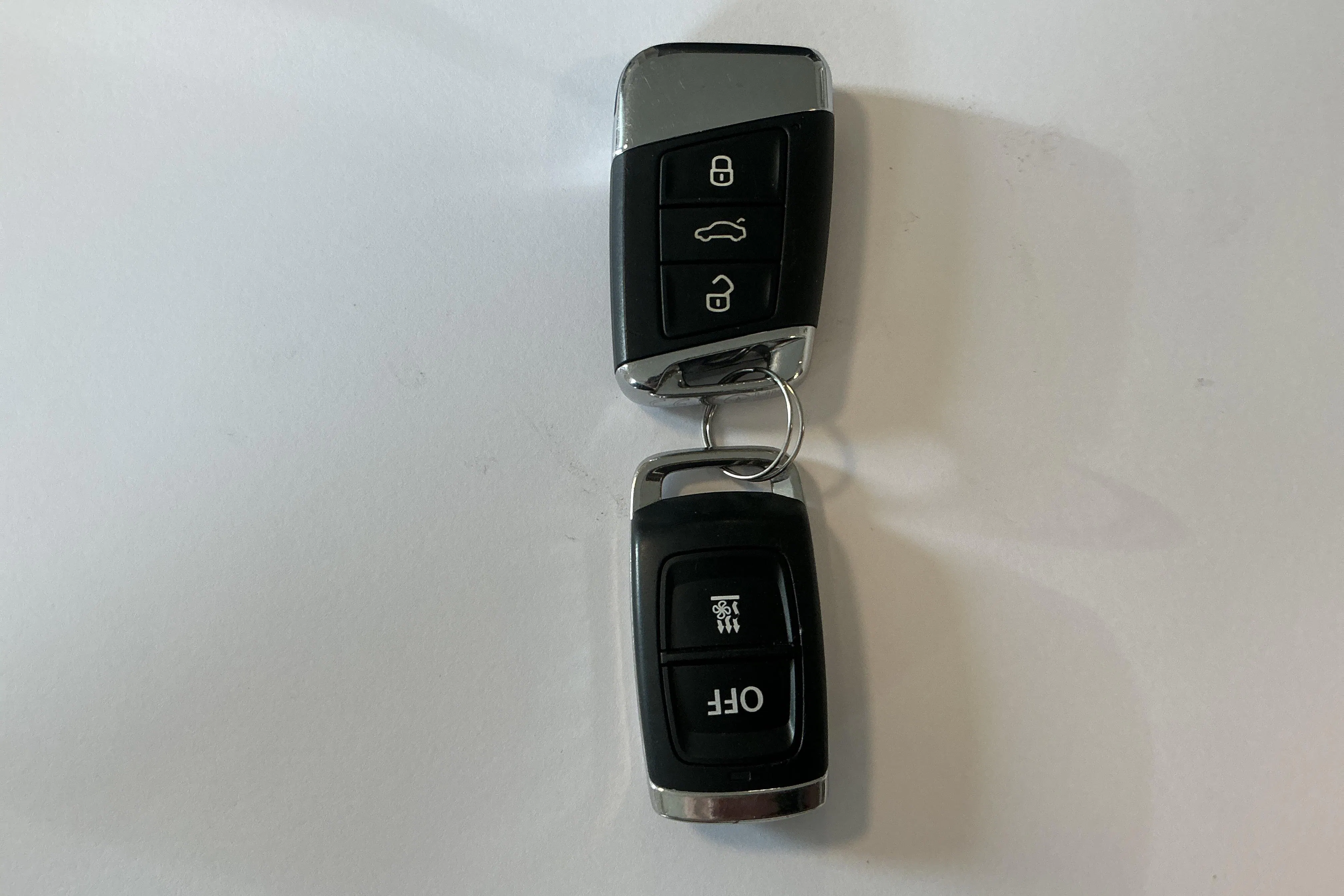 Presentationsfoto 15 av 15: VW Passat Alltrack 2.0 TDI Sportscombi 4Motion (200hk) - 20 318 mil - Automat - vit - 2024