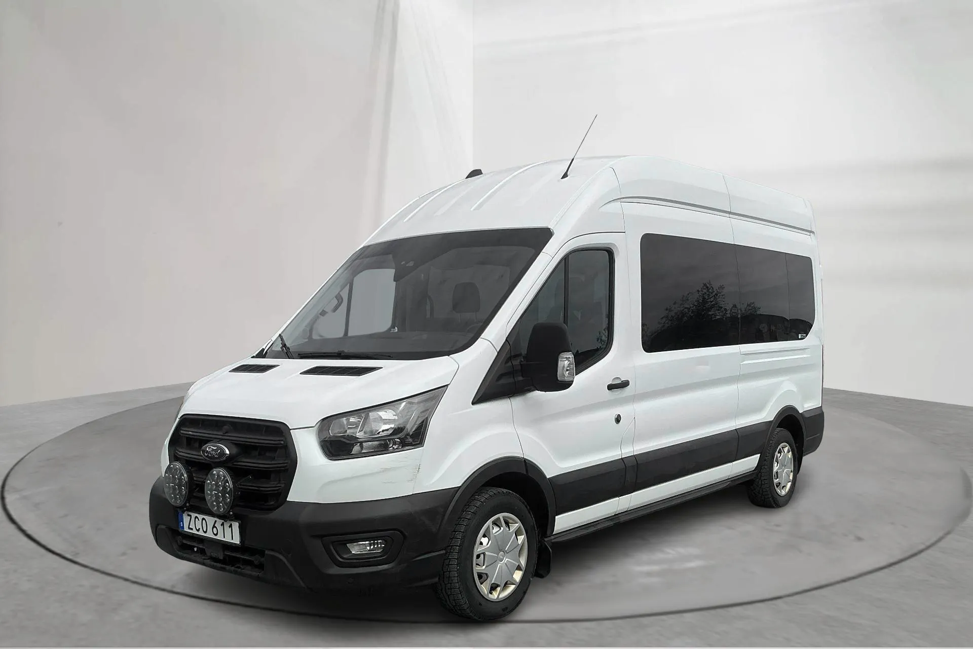 Presentation photo 1 of 15: Ford Transit 350 (130hk) - 103 380 km - Automatic - white - 2023