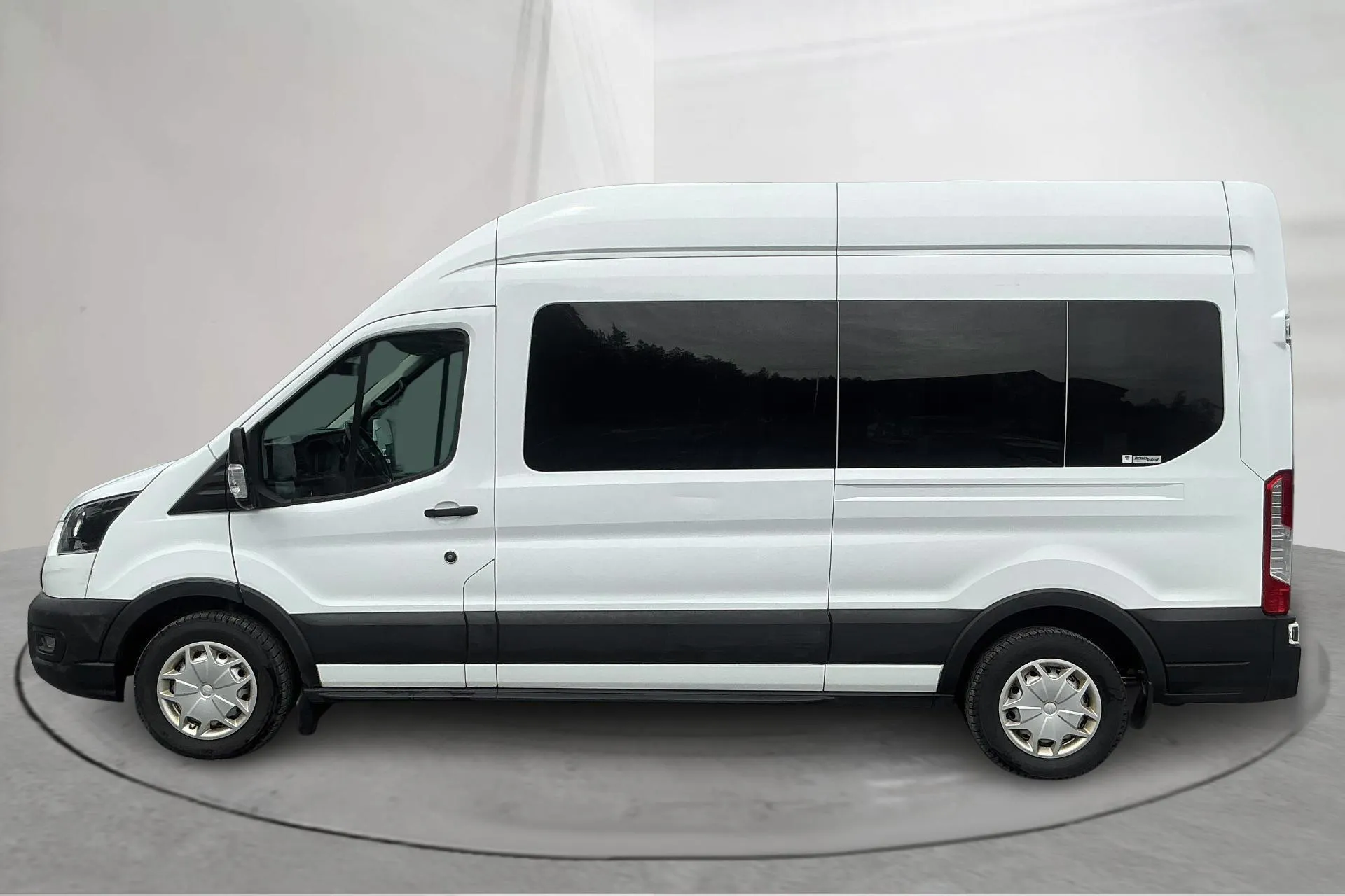 Presentation photo 2 of 15: Ford Transit 350 (130hk) - 103 380 km - Automatic - white - 2023