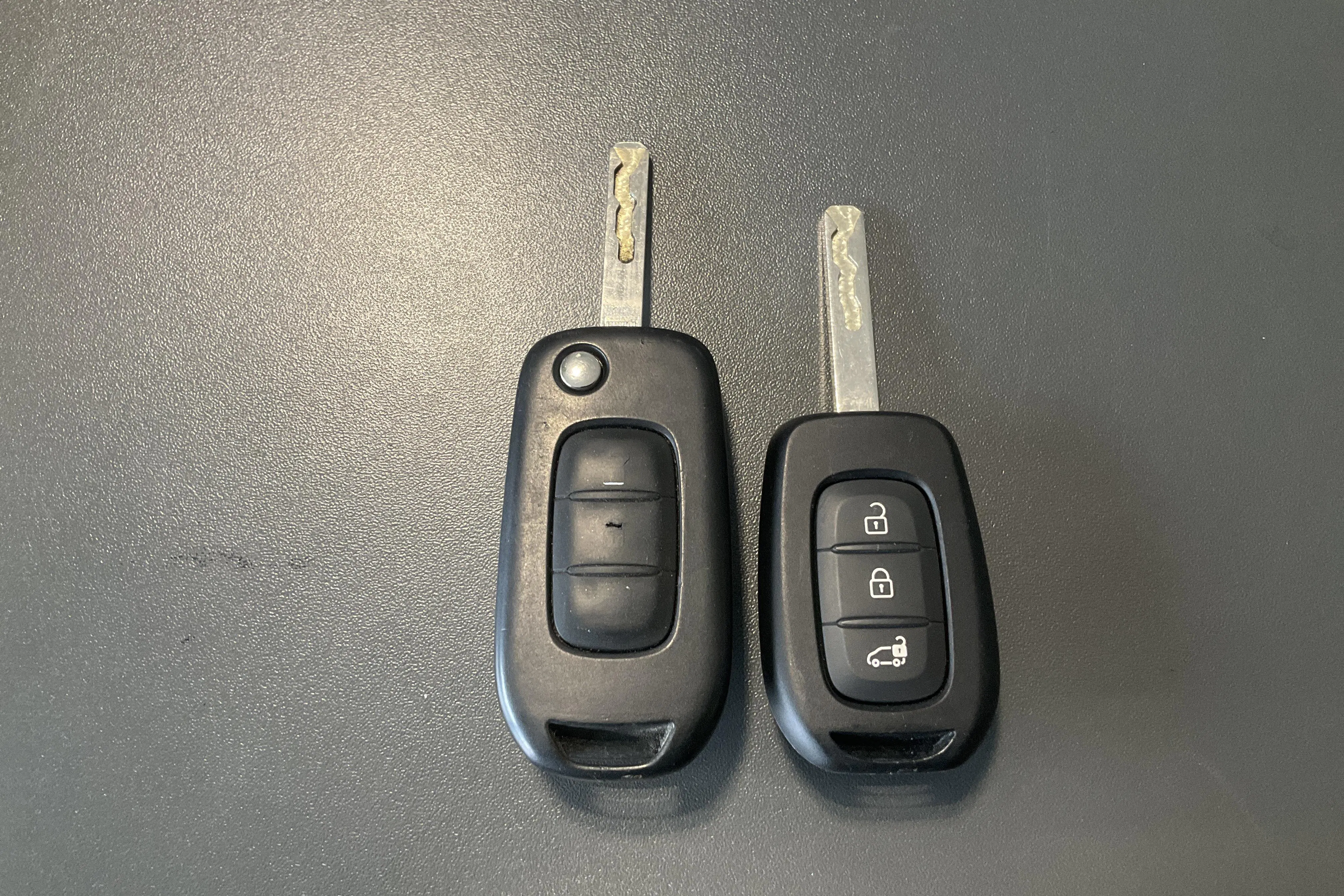 Presentation photo 15 of 15: Renault Kangoo E-Tech 45kWh Skåp (120hk) - 47 220 km - Automatic - white - 2023