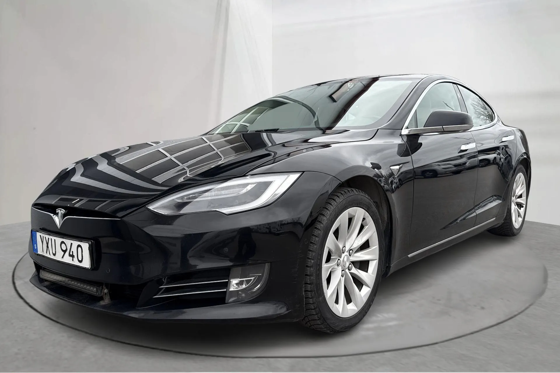 Presentationsfoto 1 av 23: Tesla Model S 75D - 14 251 mil - Automat - svart - 2018