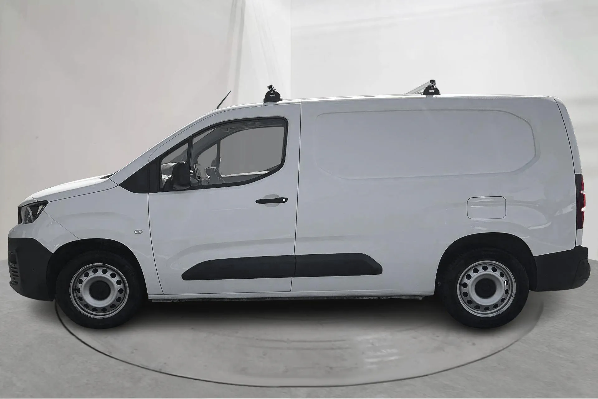 Presentationsfoto 2 av 14: Peugeot Partner 1.5 HDI Skåp (100hk) - 13 506 mil - Manuell - vit - 2019