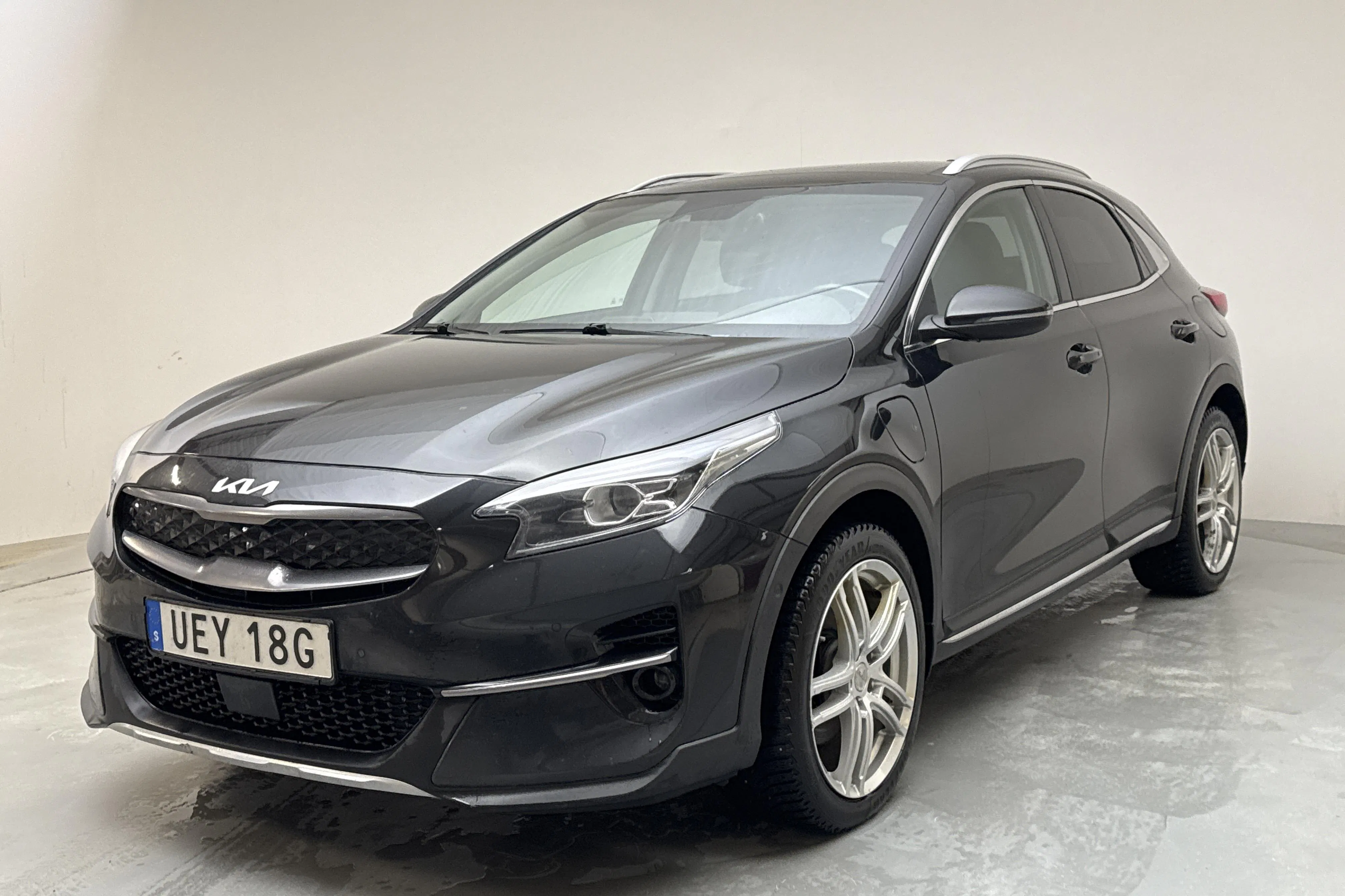 Presentationsfoto 1 av 16: KIA XCeed 1.6 Plug-in Hybrid 5dr (141hk) - 15 855 mil - Automat - svart - 2022