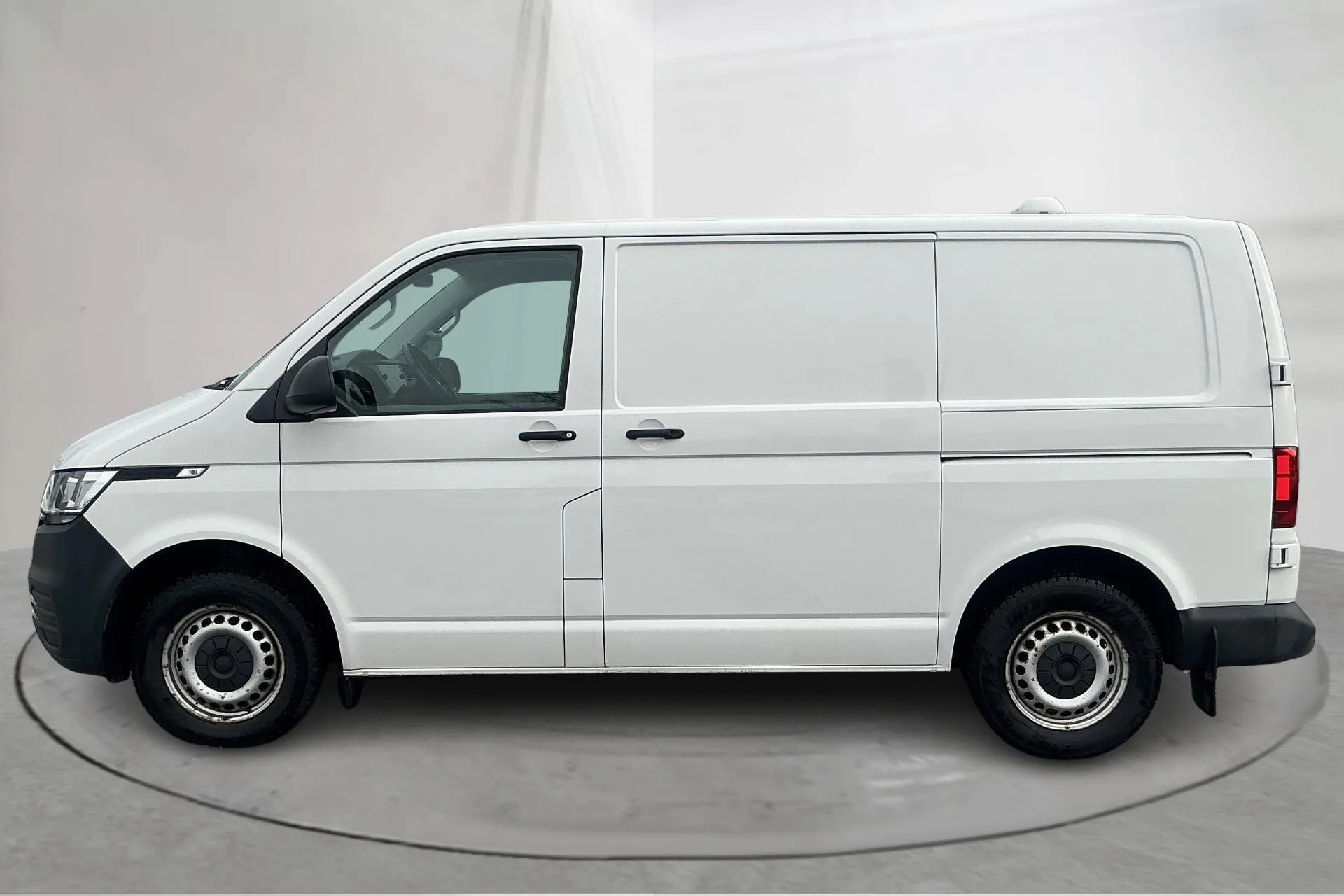 Presentation photo 2 of 17: VW Transporter T6 2.0 TDI BMT Skåp 4MOTION (150hk) - 122 840 km - Automatic - white - 2020