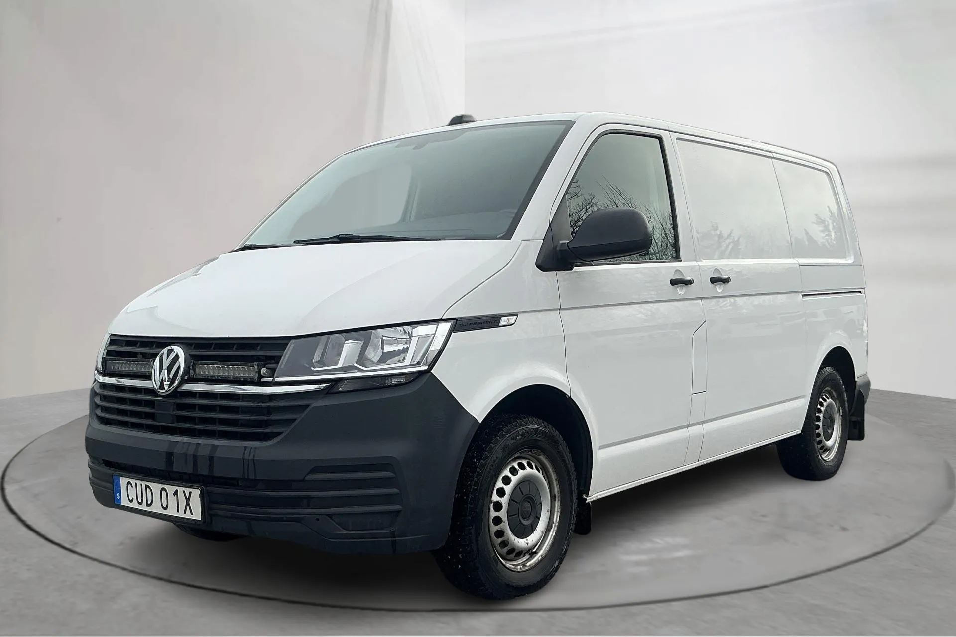 Presentation photo 1 of 17: VW Transporter T6 2.0 TDI BMT Skåp 4MOTION (150hk) - 122 840 km - Automatic - white - 2020