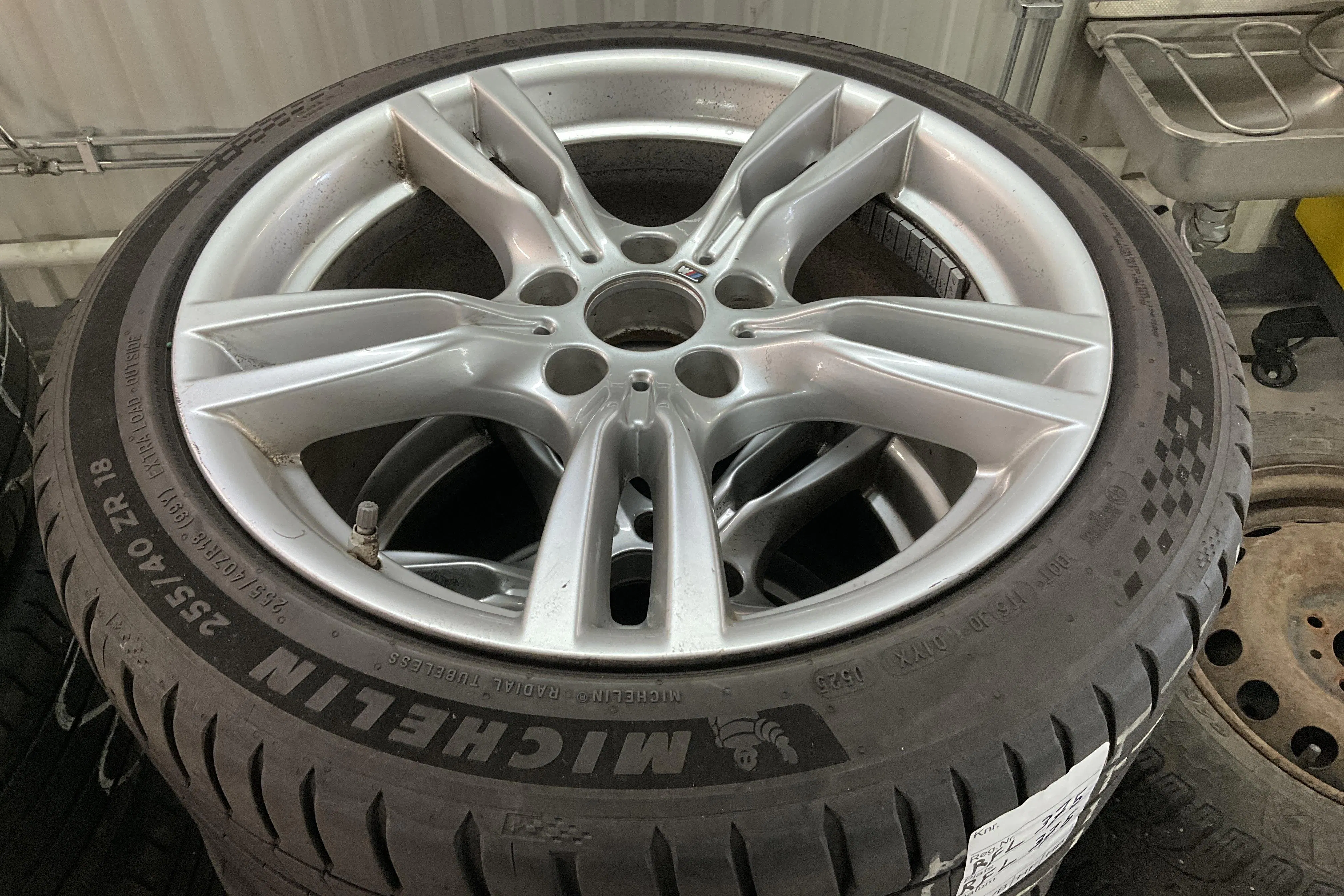 Presentationsfoto 18 av 18: BMW 320i xDrive Sedan, F30 (184hk) - 12 744 mil - Automat - silver - 2018