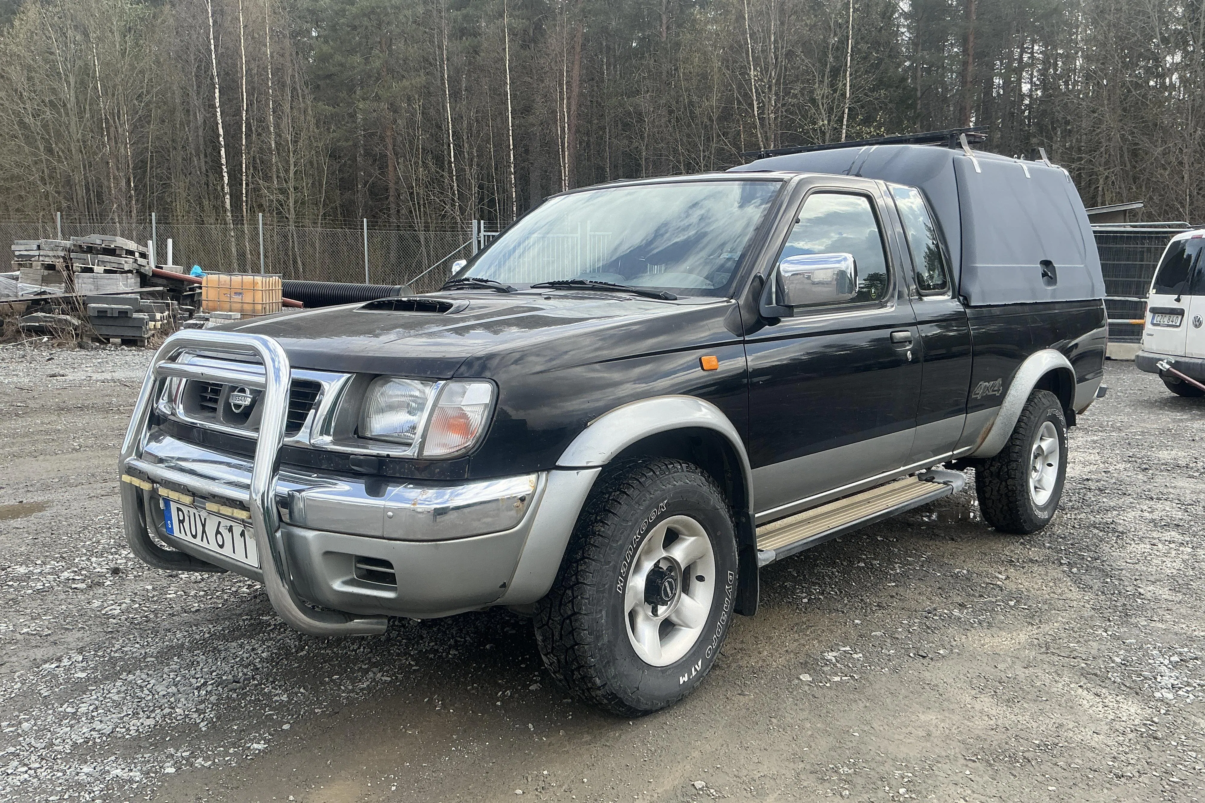 Presentation photo 1 of 16: Nissan King Cab 2.5D 4WD (104hk) - 535 200 km - Manual - 2000