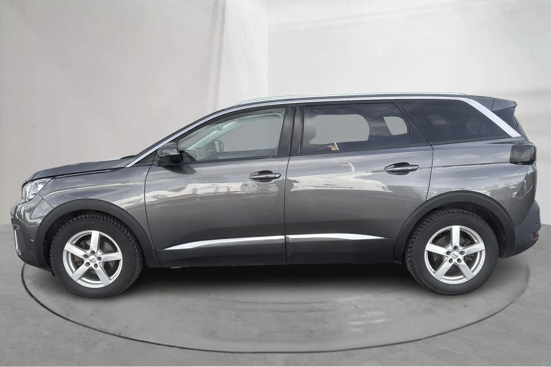 Presentationsfoto 2 av 19: Peugeot 5008 1.6 BlueHDi (120hk) - 12 867 mil - Manuell - grå - 2017