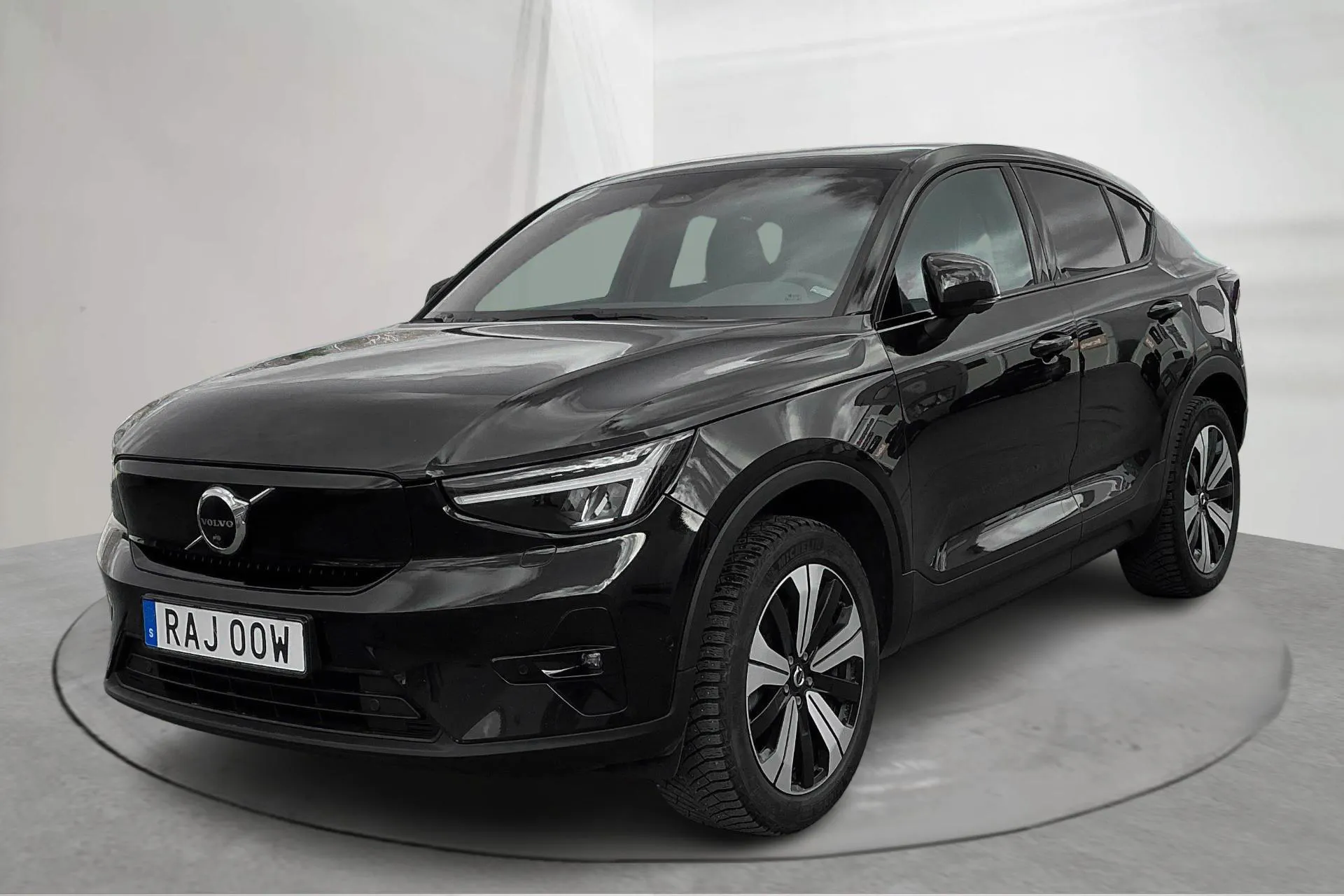 Presentationsfoto 1 av 17: Volvo C40 Recharge Twin (408hk) - 7 083 mil - Automat - svart - 2023