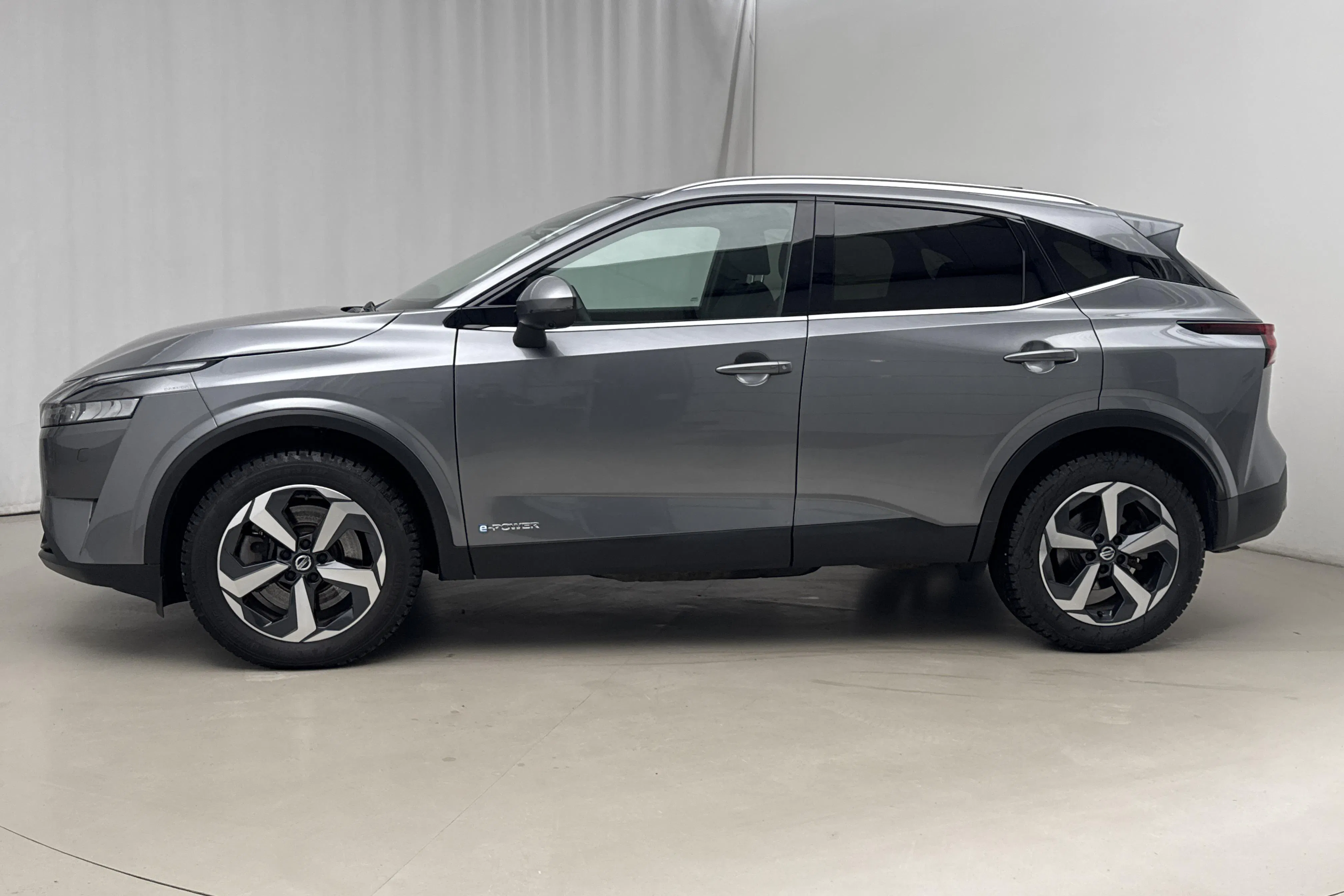 Presentationsfoto 2 av 16: Nissan Qashqai e-power (190hk) - 3 288 mil - Automat - grå - 2023