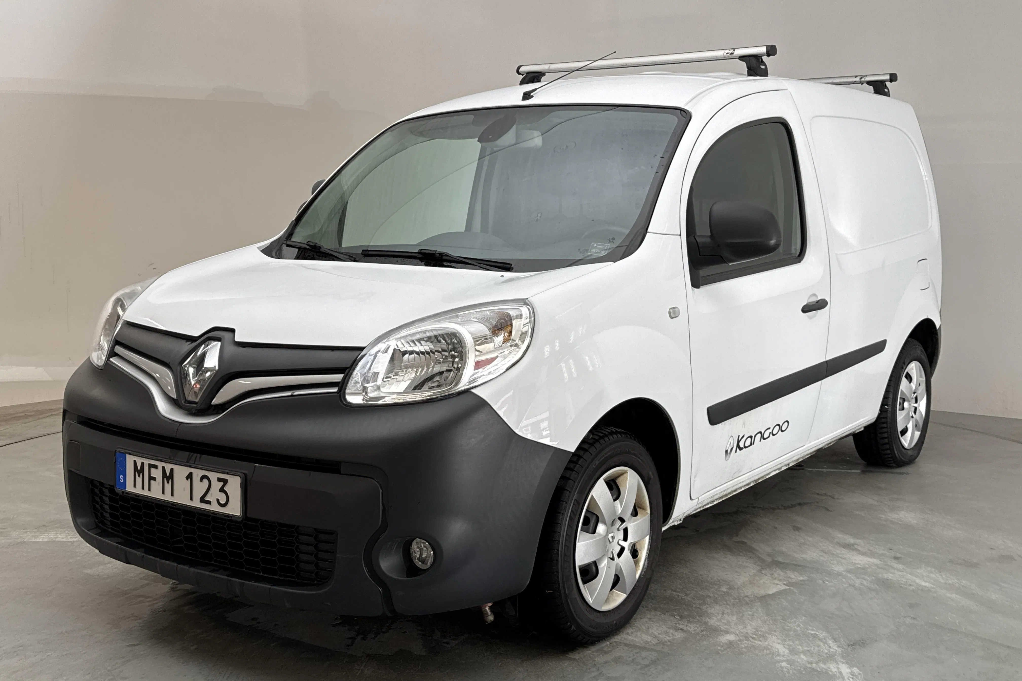 Presentationsfoto 1 av 14: Renault Kangoo 1.5 dCi Skåp (110hk) - 5 409 mil - Manuell - vit - 2018
