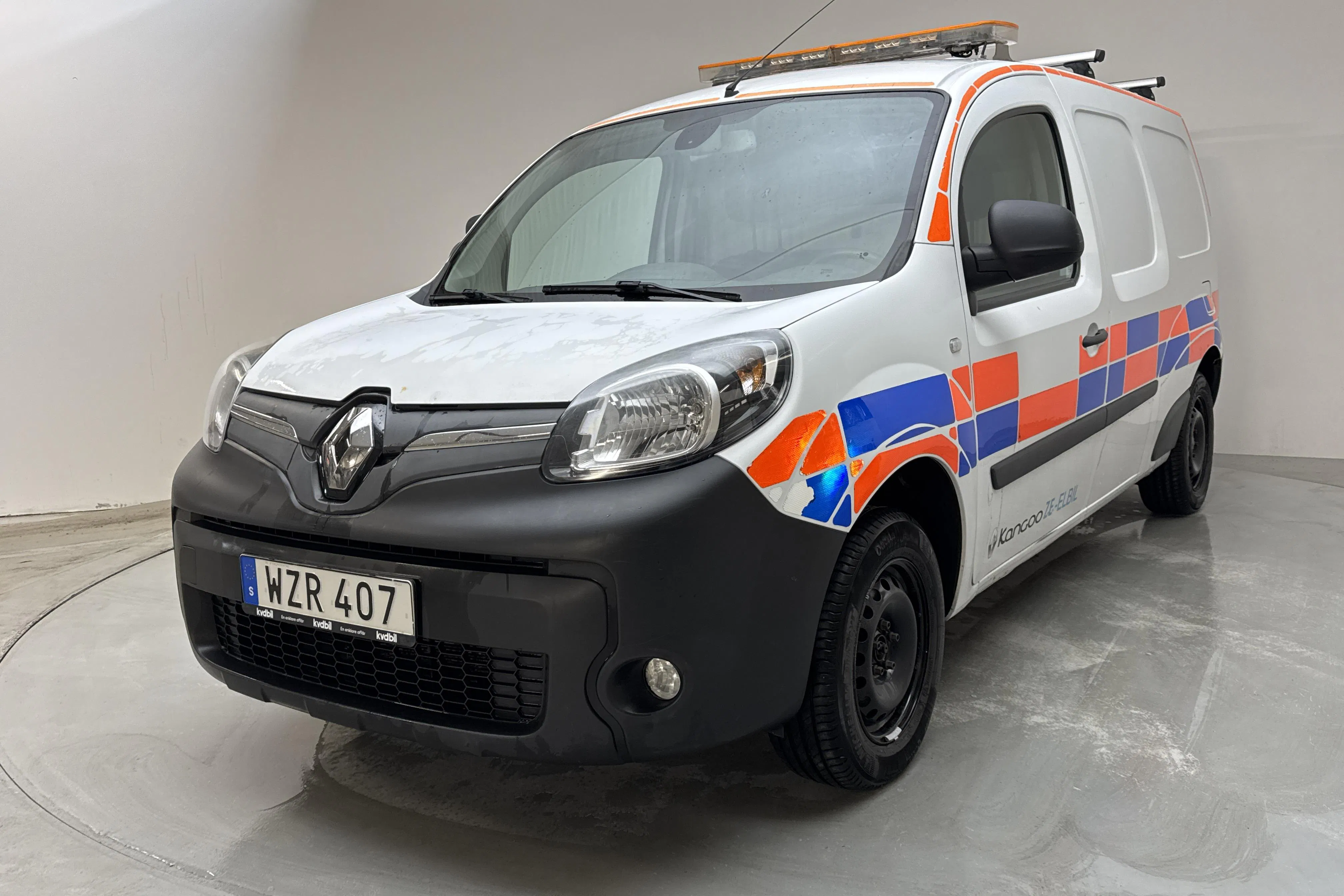 Presentationsfoto 1 av 14: Renault Kangoo Z.E Power Plus 33kWh Maxi Skåp (60hk) - 10 280 mil - Automat - vit - 2018