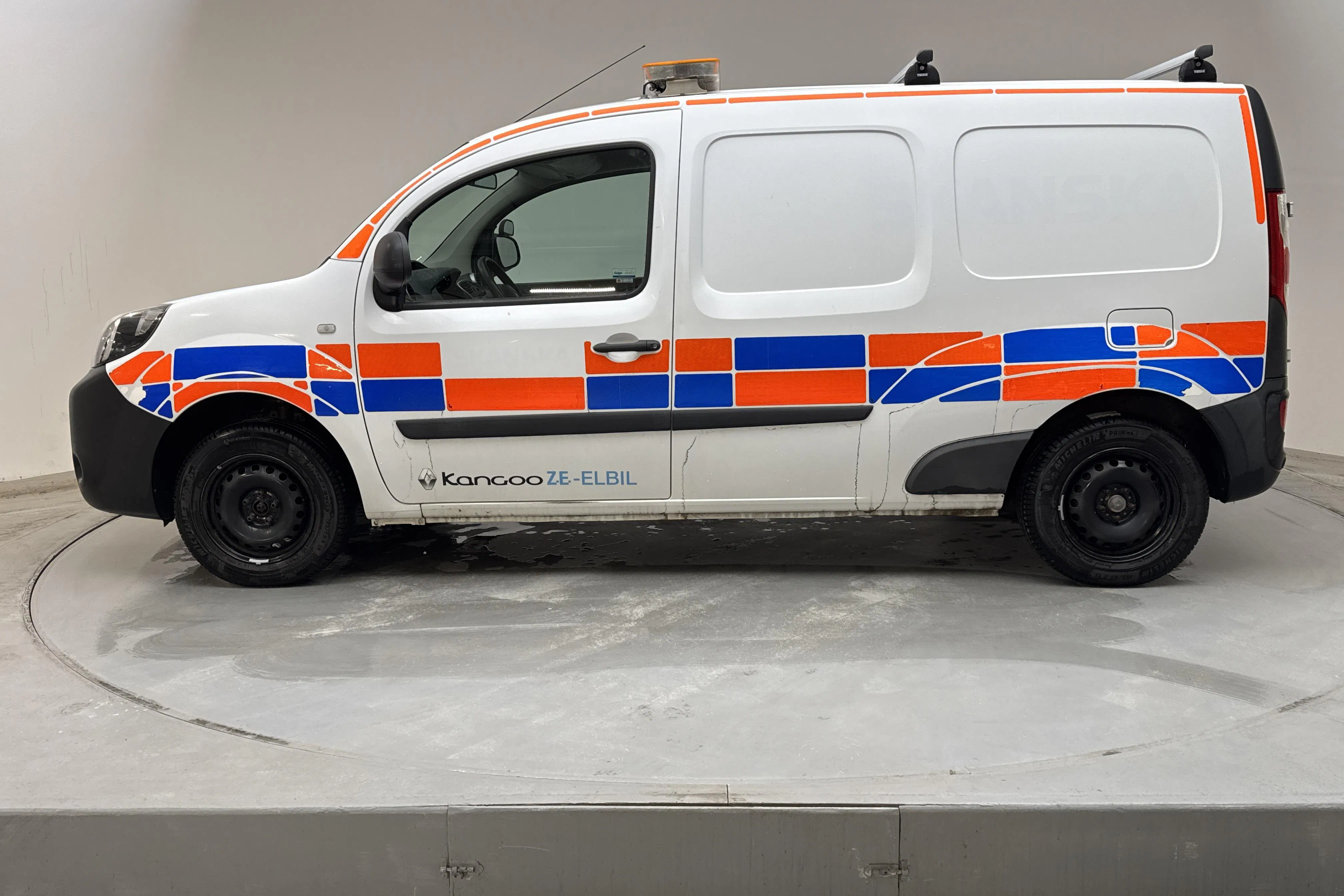 Presentationsfoto 2 av 14: Renault Kangoo Z.E Power Plus 33kWh Maxi Skåp (60hk) - 10 280 mil - Automat - vit - 2018