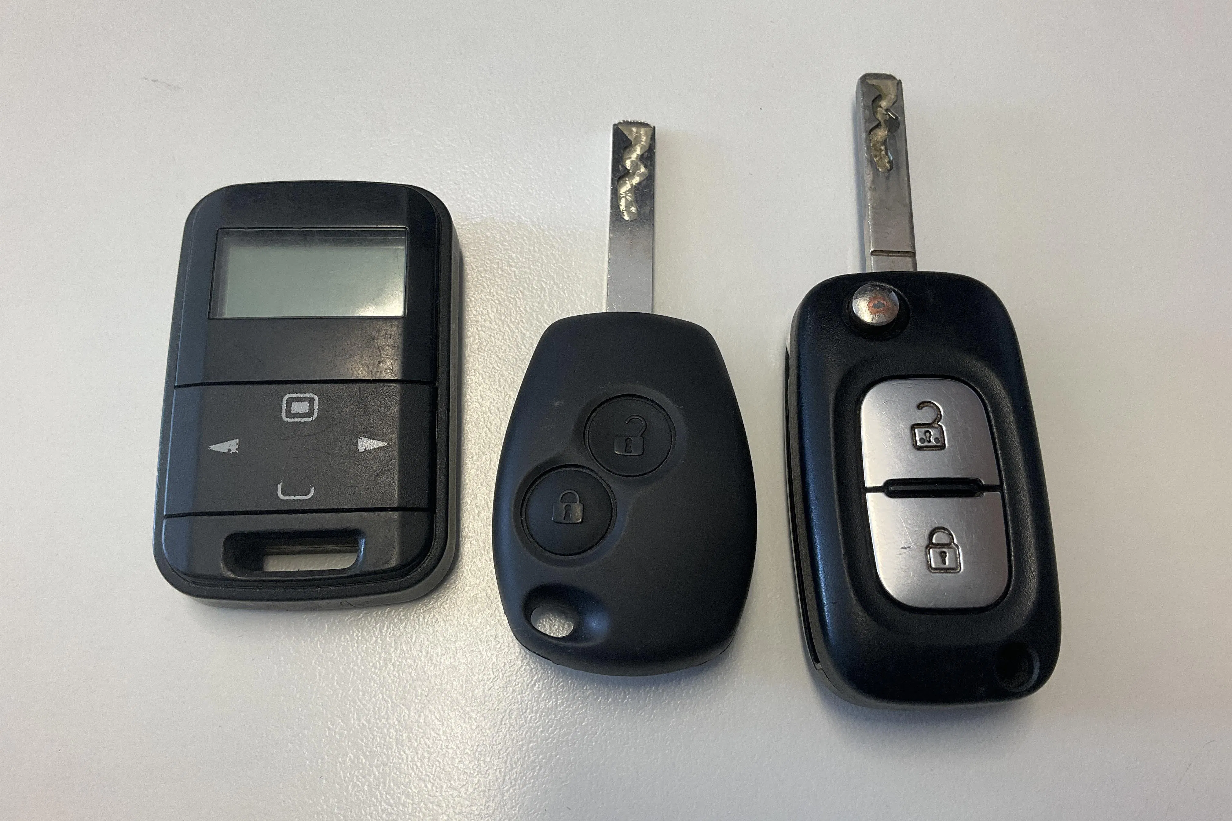 Presentation photo 13 of 13: Renault Master 2.3 dCi FAP 2WD (170hk) - 163 940 km - Automatic - white - 2019