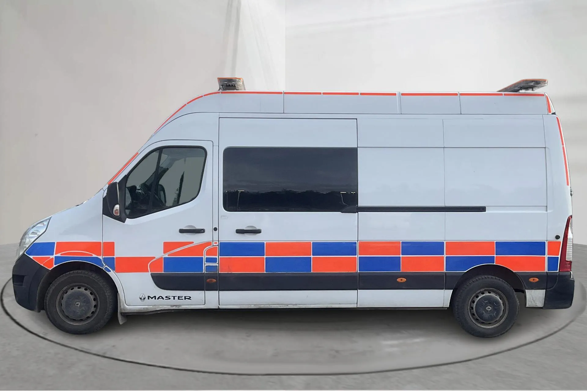 Presentation photo 2 of 13: Renault Master 2.3 dCi FAP 2WD (170hk) - 163 940 km - Automatic - white - 2019